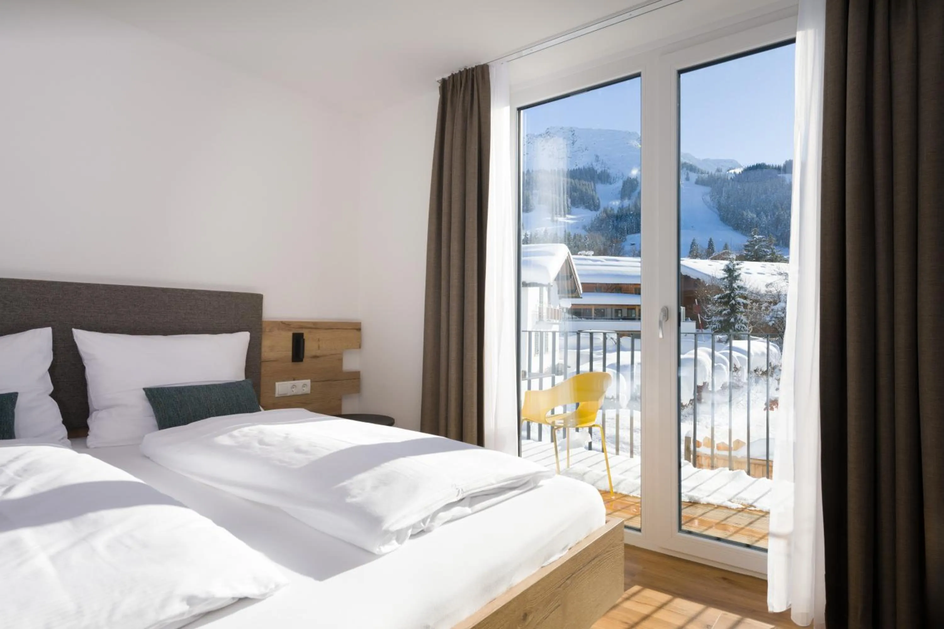 Winter, Bed in BergBuddies - Übernachtung inklusive kostenlosen Bergbahntickets und vielem mehr