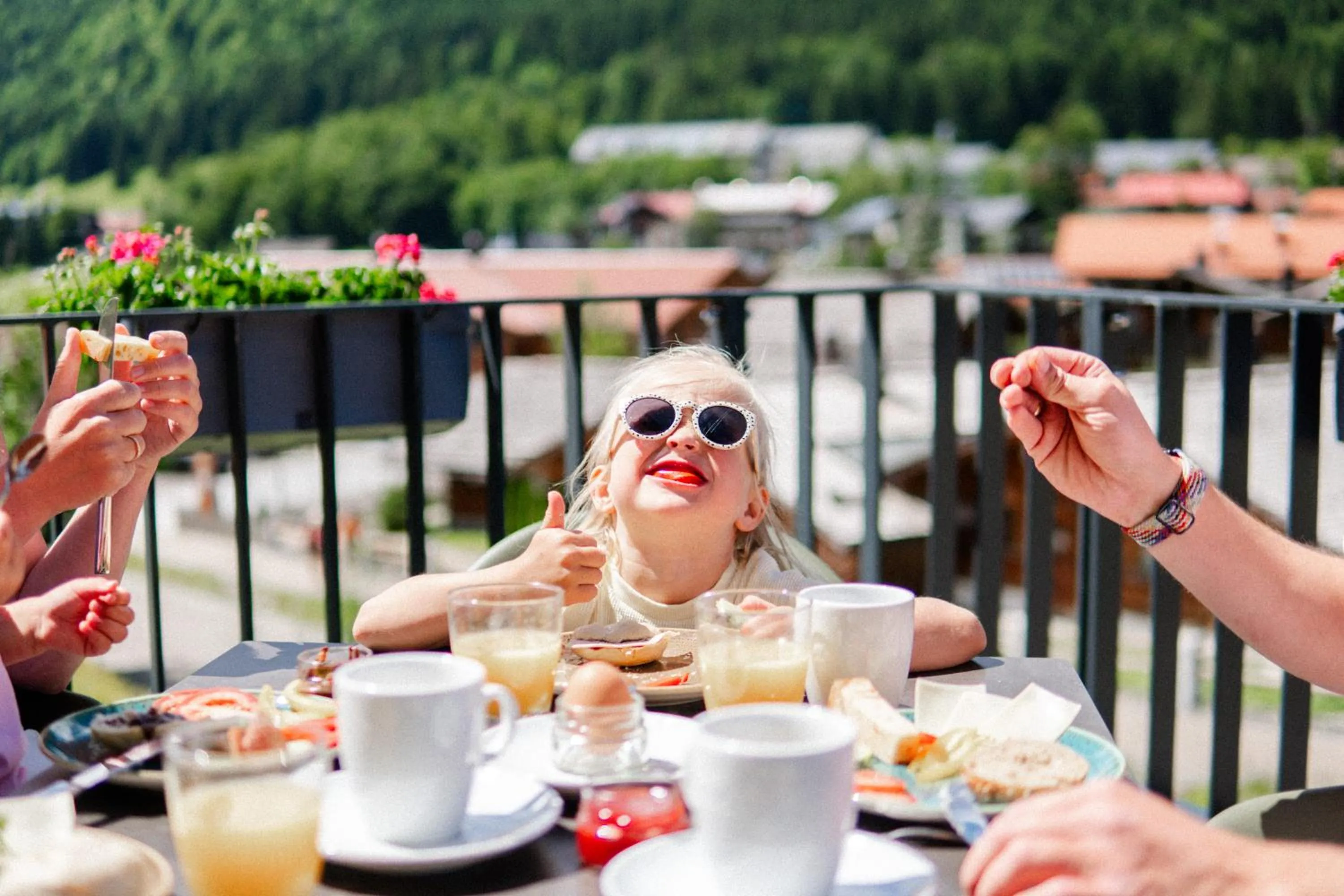 Family in BergBuddies - Übernachtung inklusive kostenlosen Bergbahntickets und vielem mehr