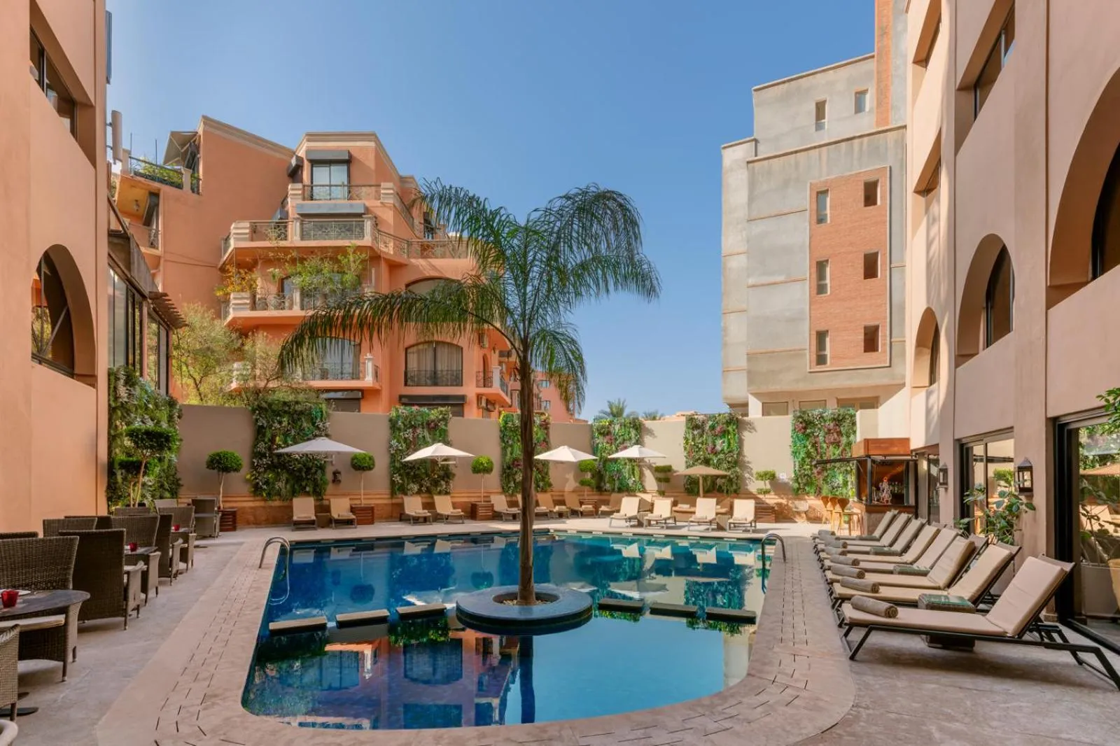 Swimming pool in Hivernage Marrakech
