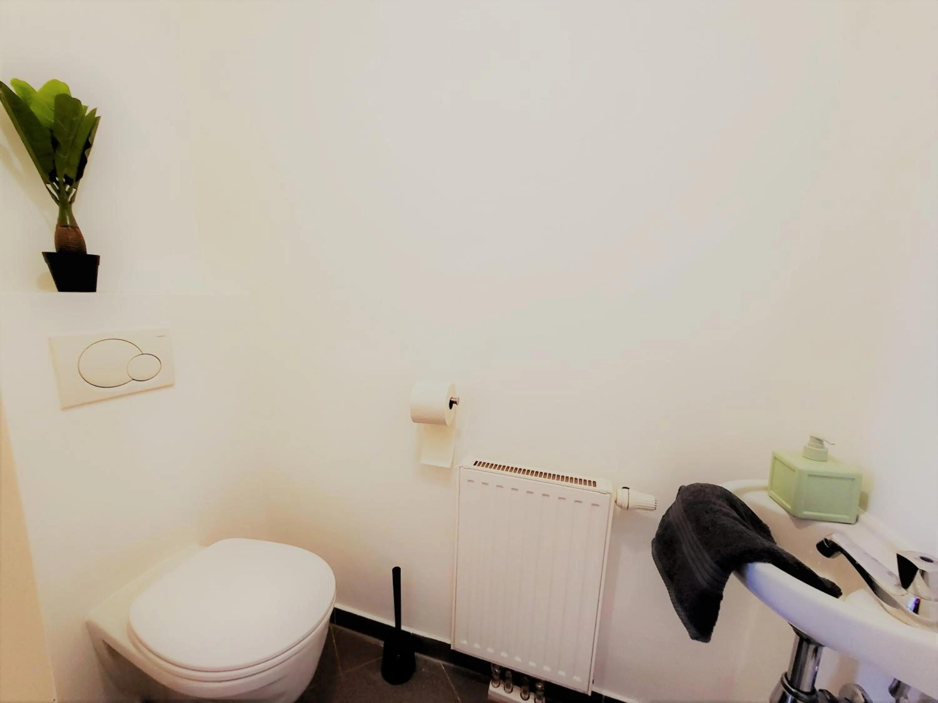 Toilet in Oswald Apartments Vienna