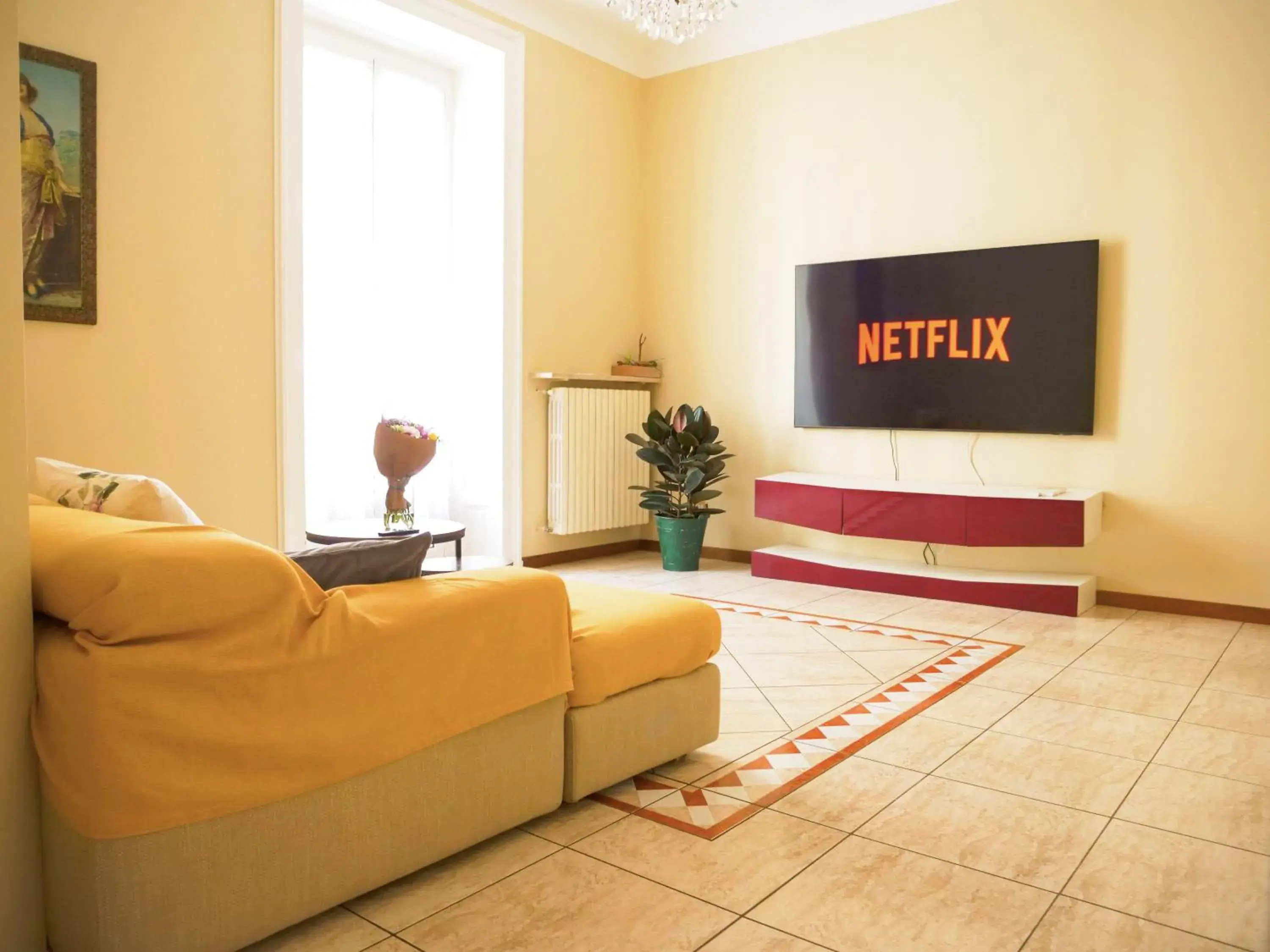 Wonderful downtown apartment-HD NETFLIX, KING-SIZE BED, two minutes' walk from metro Wonderful downtown apartment-HD NETFLIX, KING-SIZE BED, two minutes' walk from metro