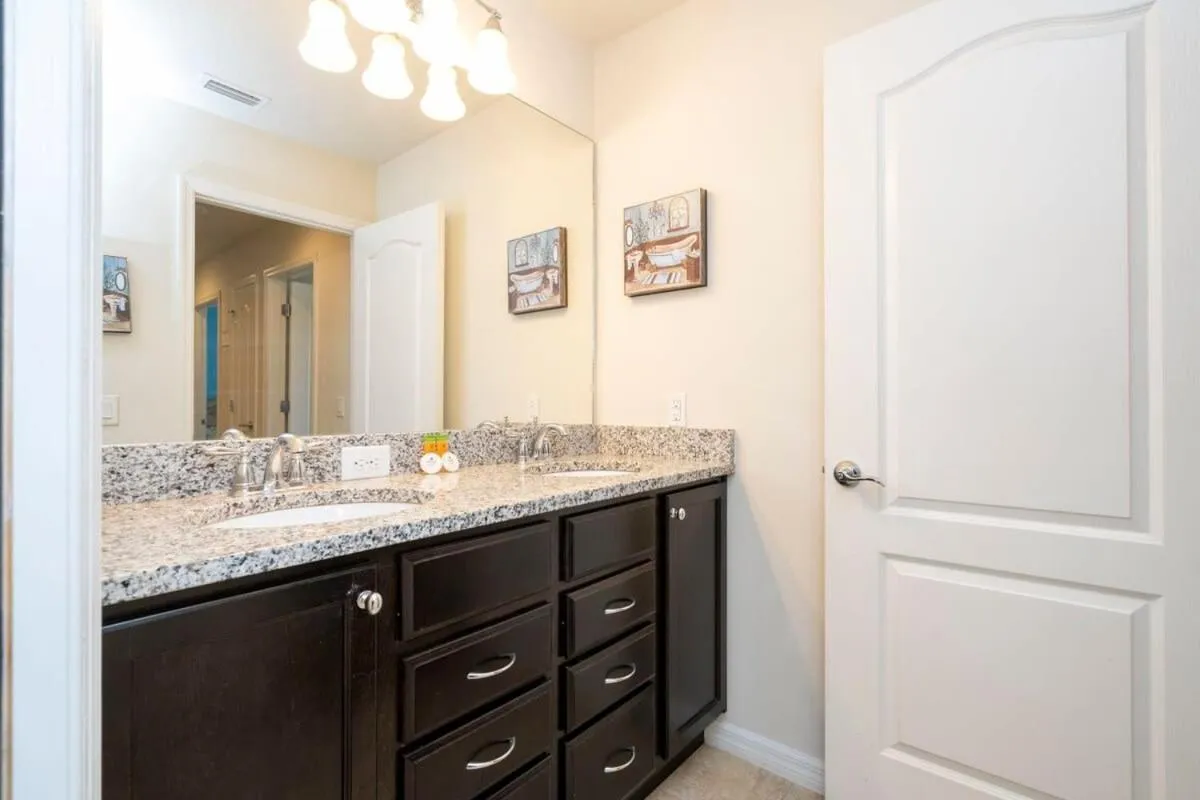Stunning 5 Bd w/ Pool Close to Disney @ Windsor Westside 2015