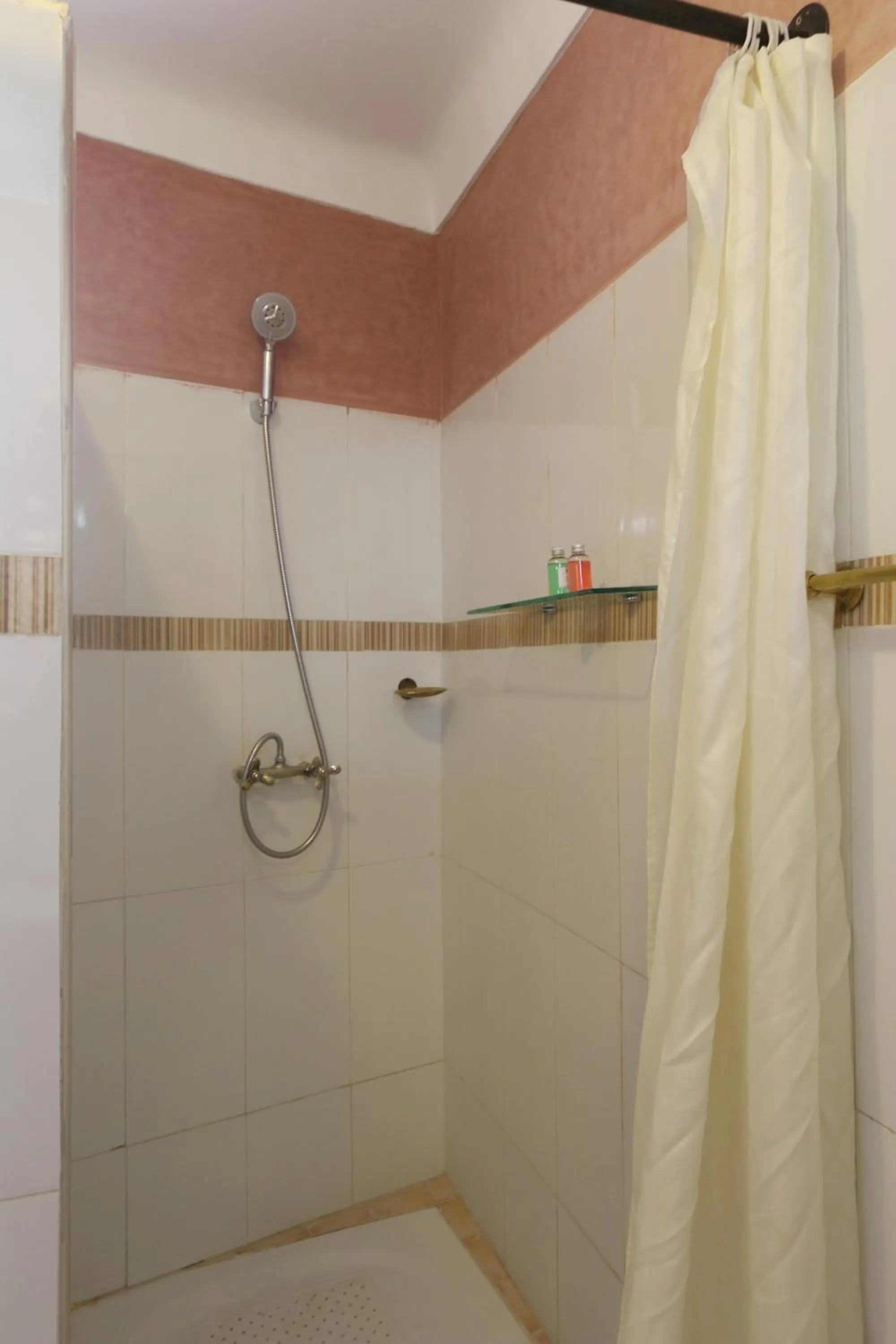 Shower in Riad Karmela