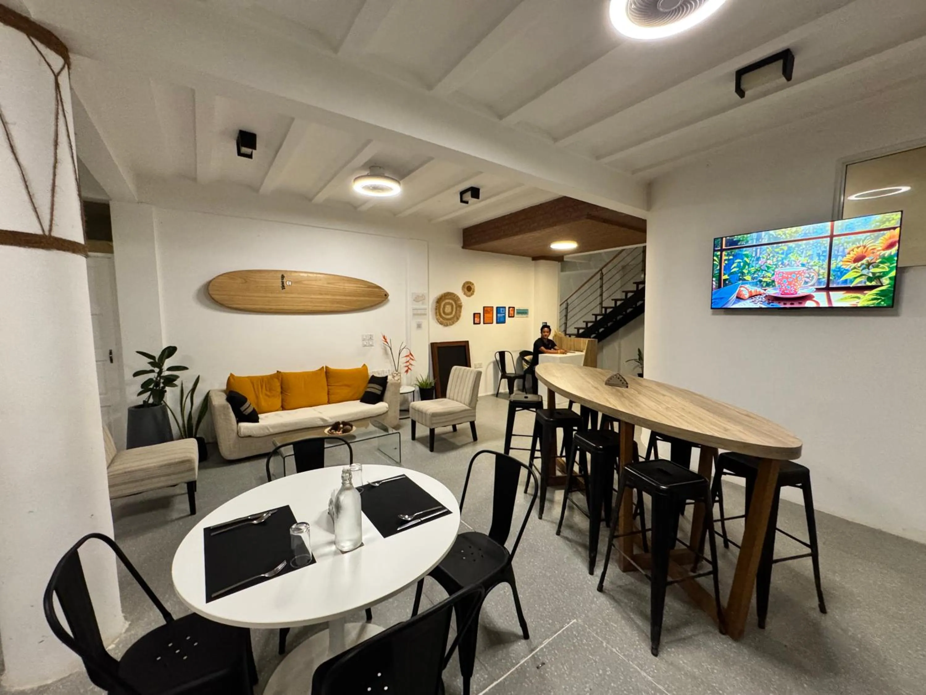 Restaurant/places to eat in Si! Coral Inn