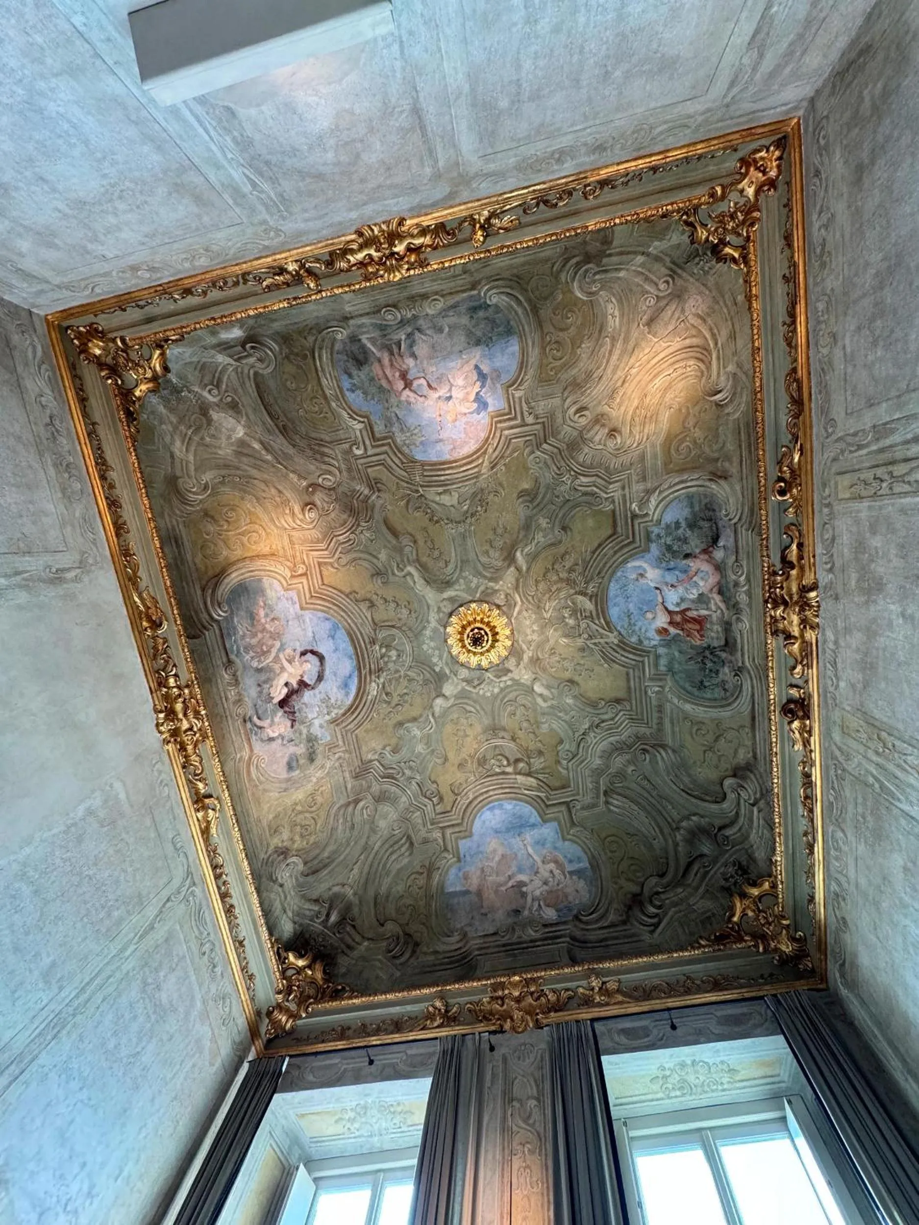 Breakfast in Hotel Palazzo Durazzo Suites