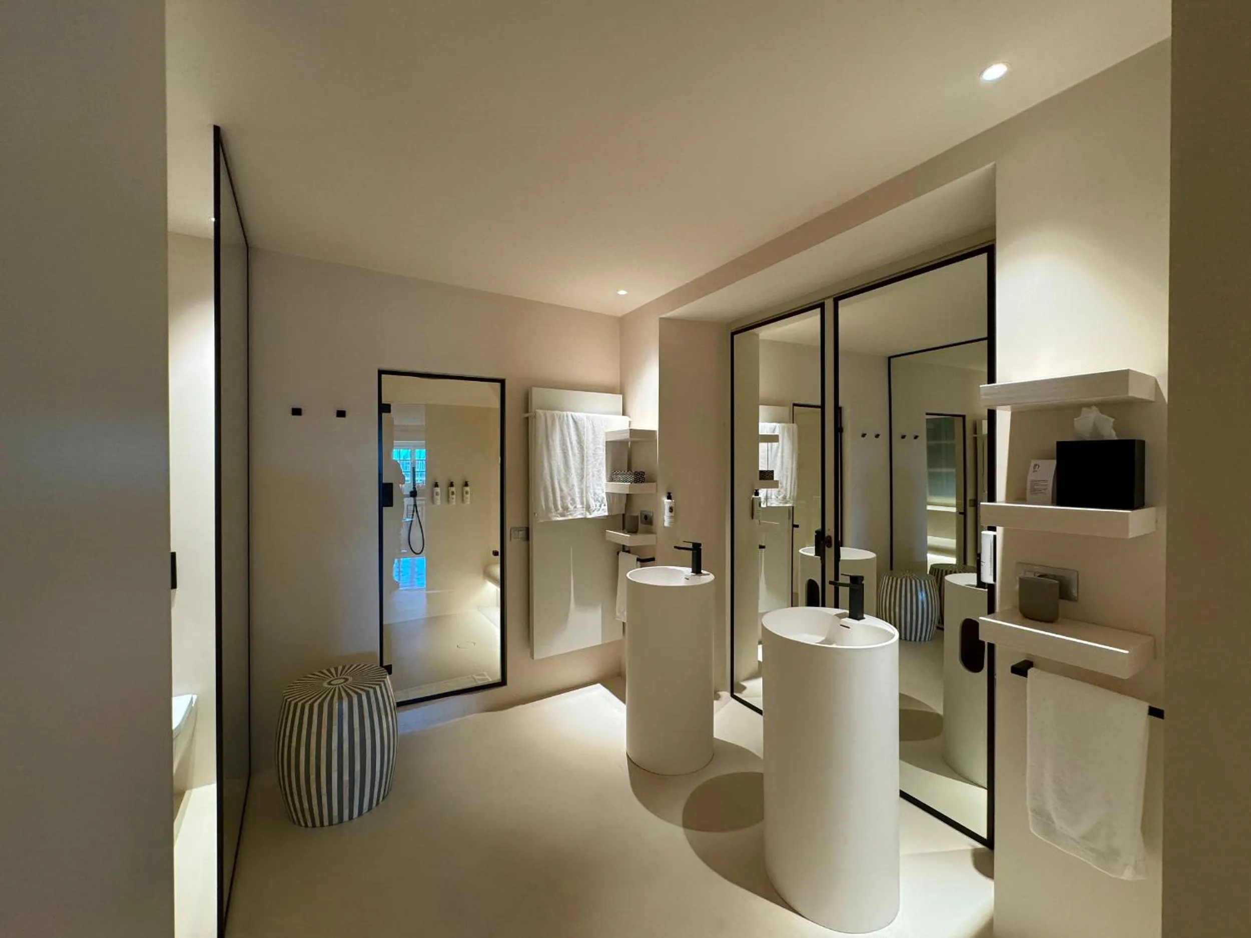 Bathroom in Hotel Palazzo Durazzo Suites