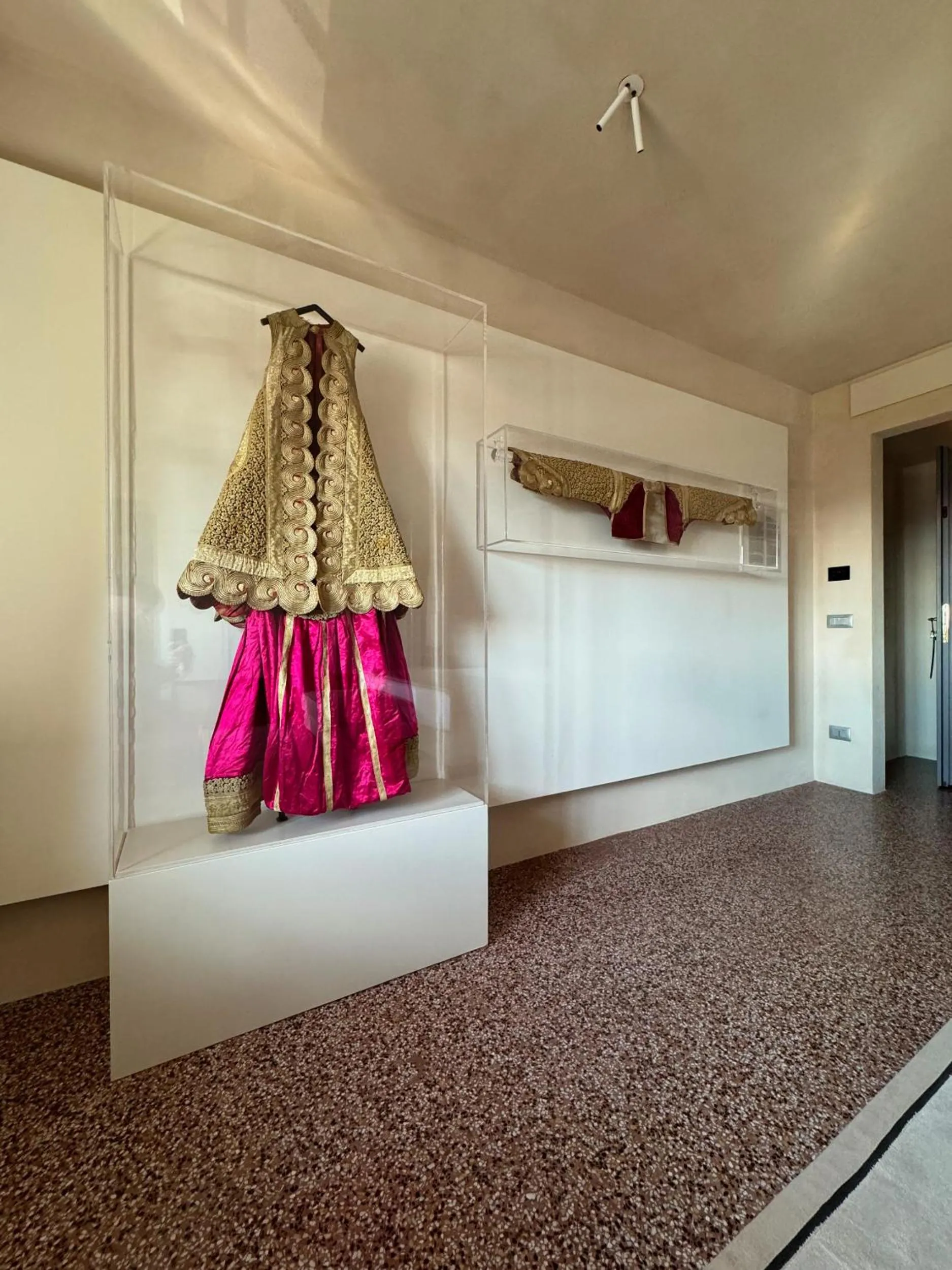 Bedroom in Hotel Palazzo Durazzo Suites