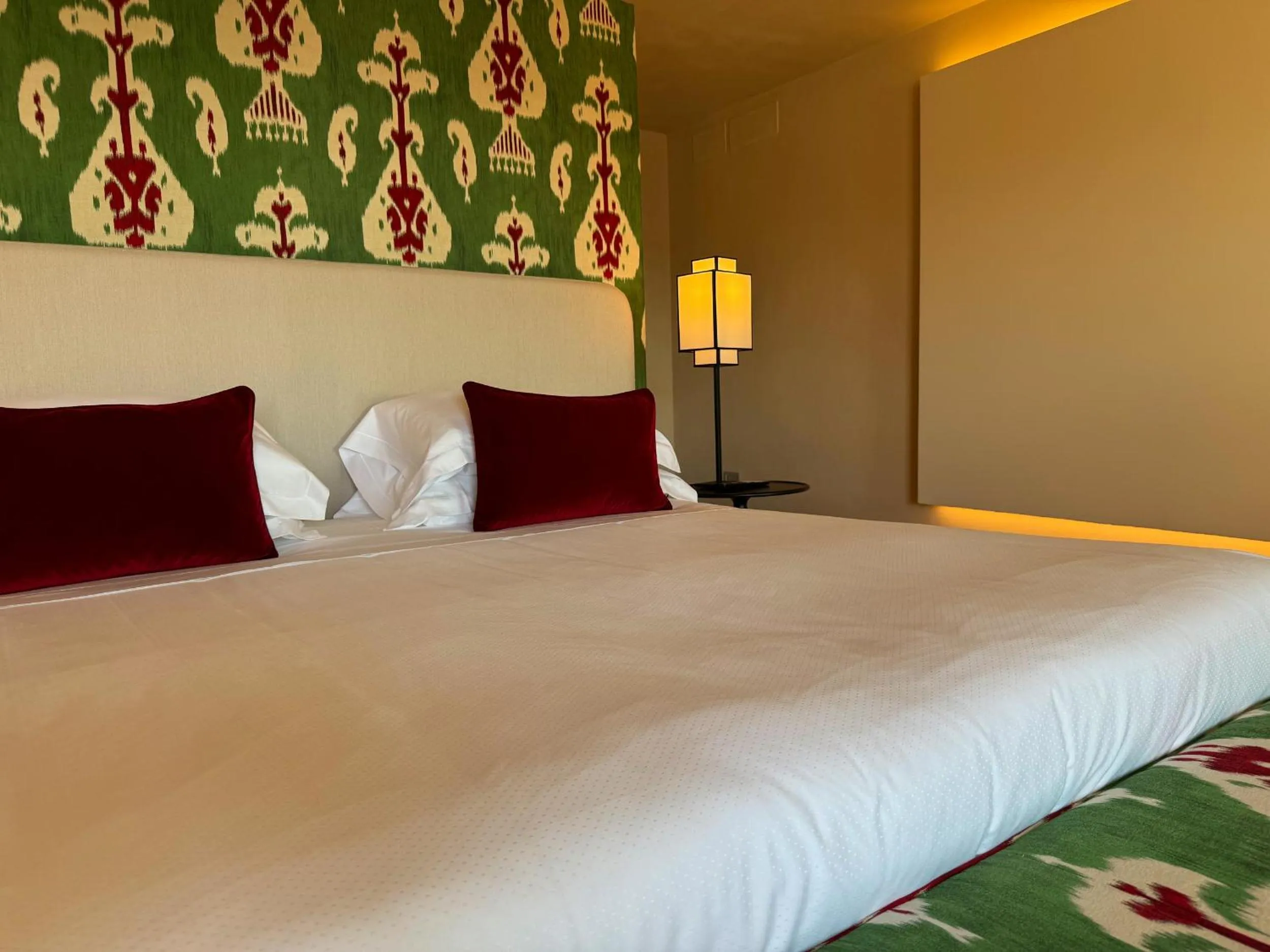 Bed in Hotel Palazzo Durazzo Suites