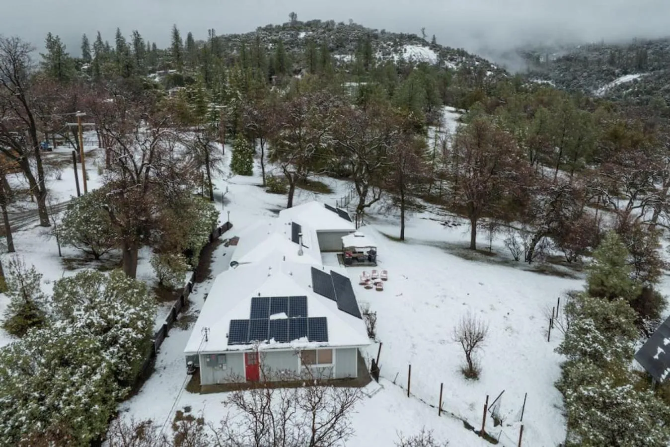 Cherry Cottage 15 min from Yosemite South Entrance