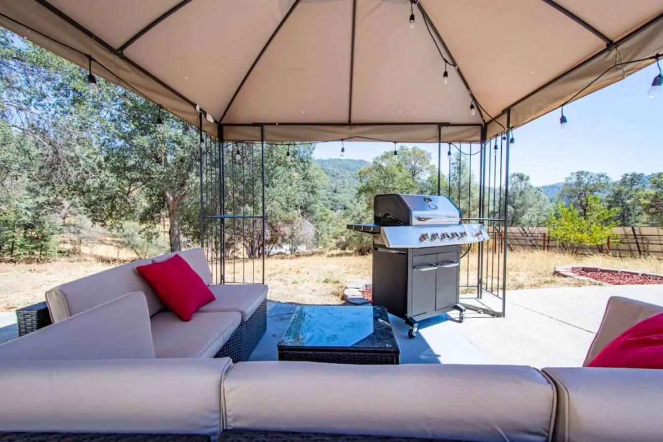 BBQ facilities in Cherry Cottage 15 min from Yosemite South Entrance