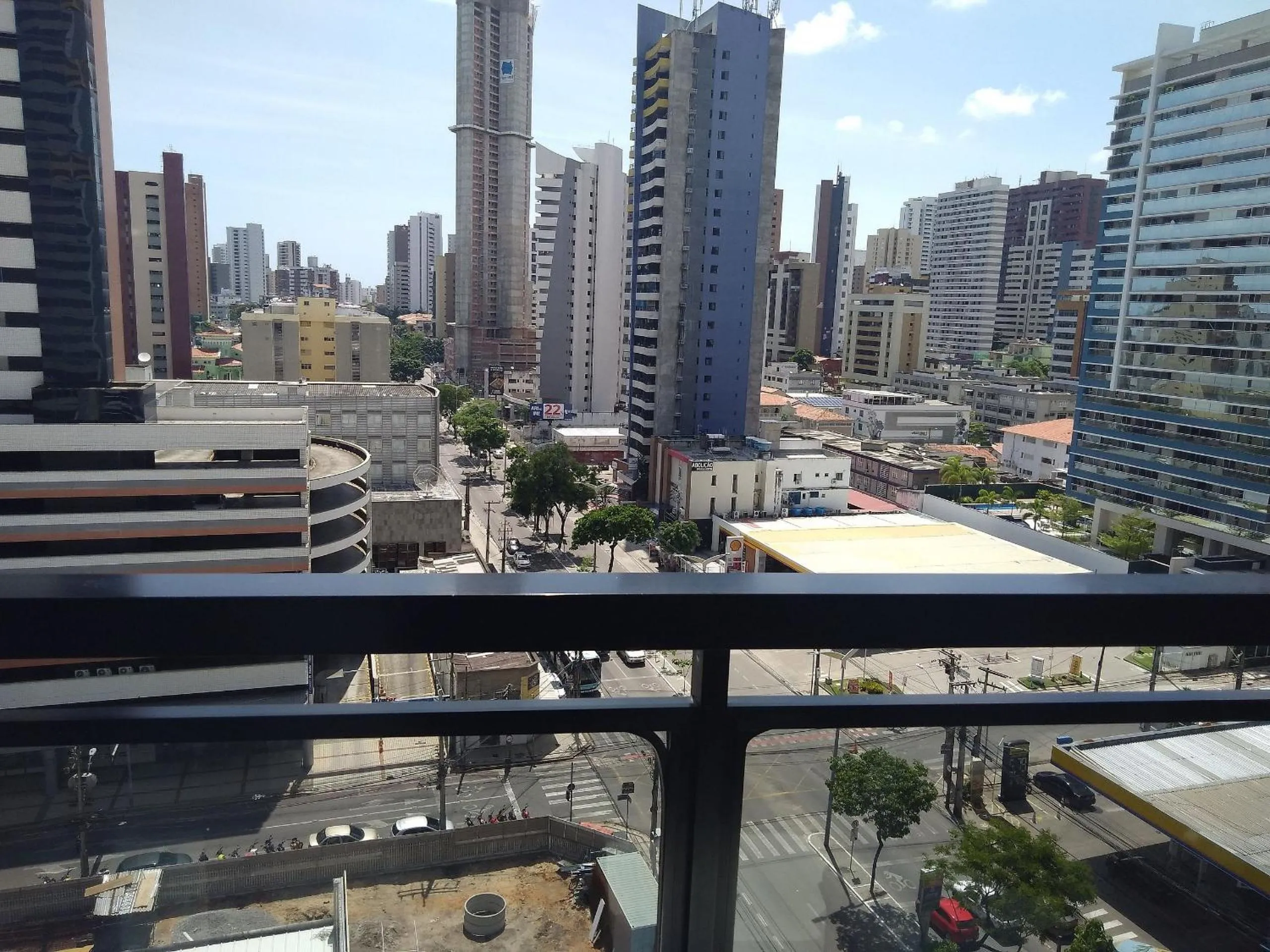 Balcony/Terrace in Flat Brasil Tropical Meireles by Escala