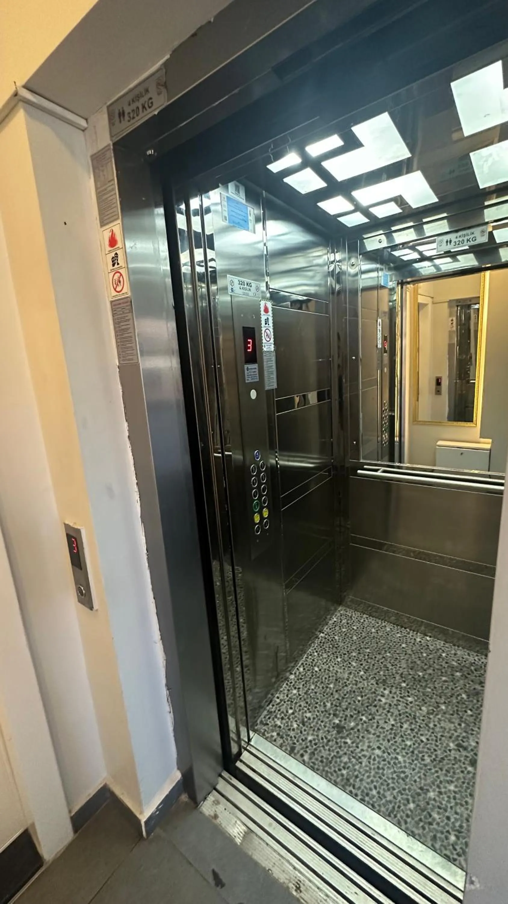 elevator in Taksim Royal Residence & Hotel