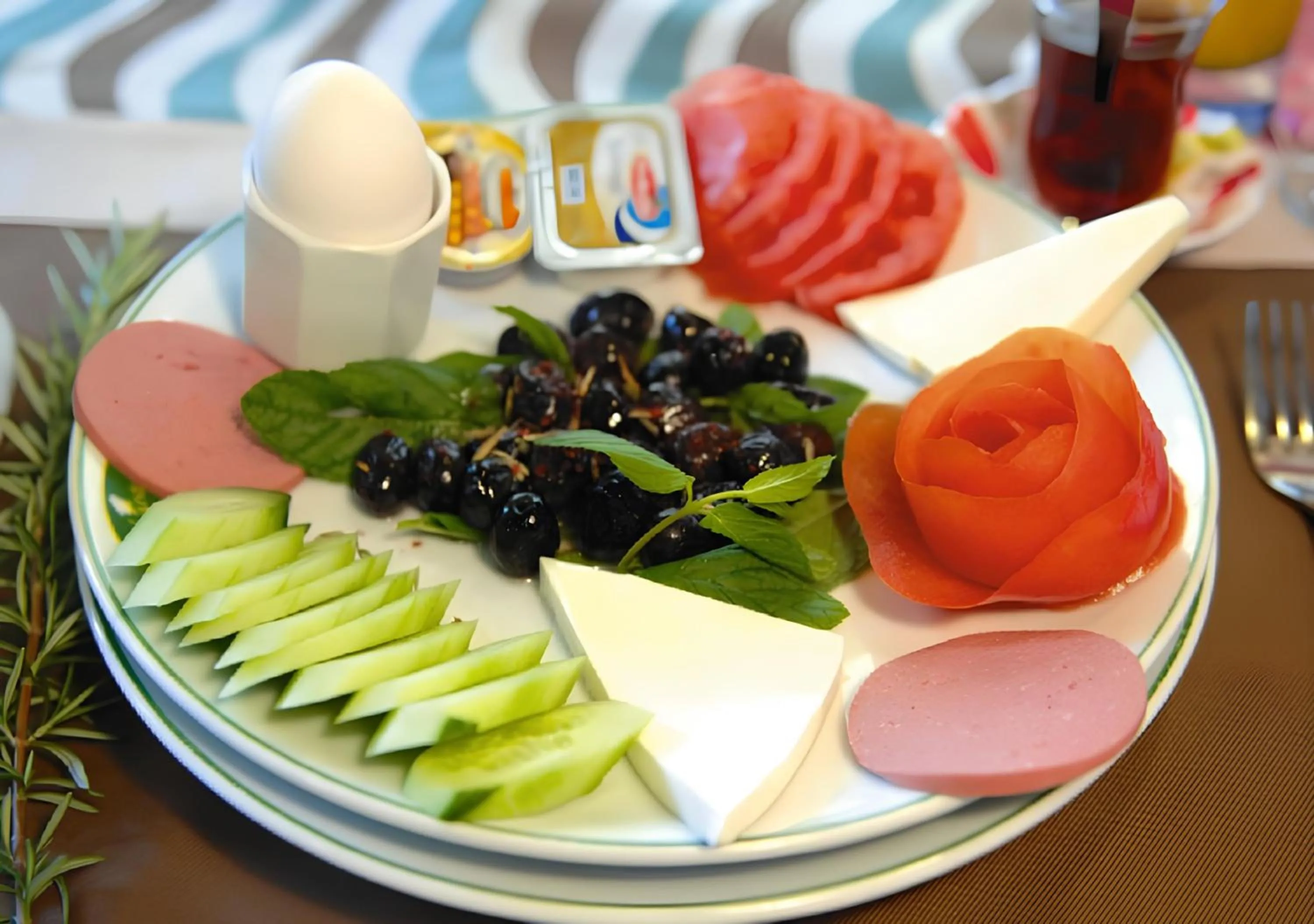 Food and drinks in Taksim Royal Residence & Hotel