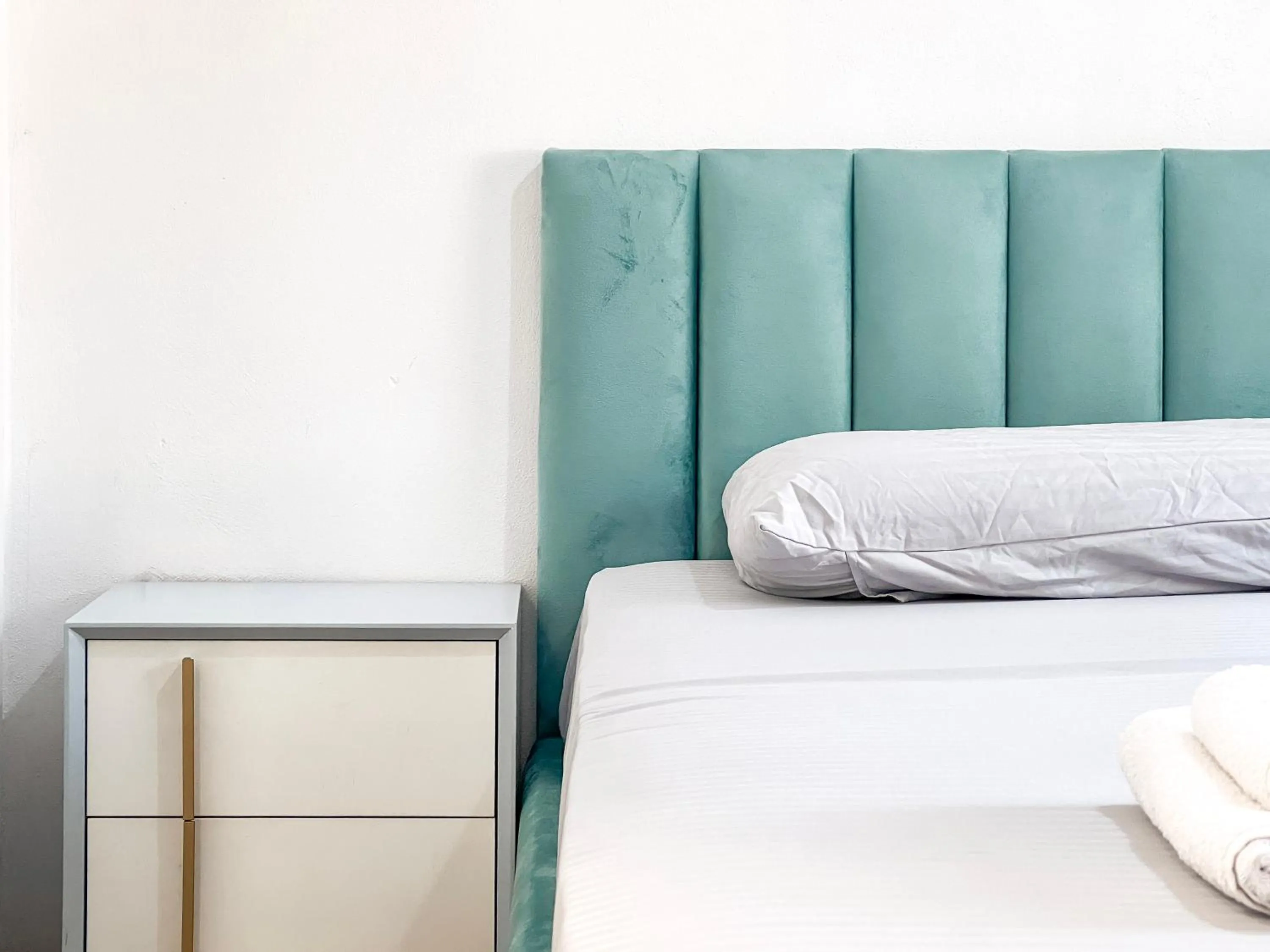 Bed in Hotel Tier Center