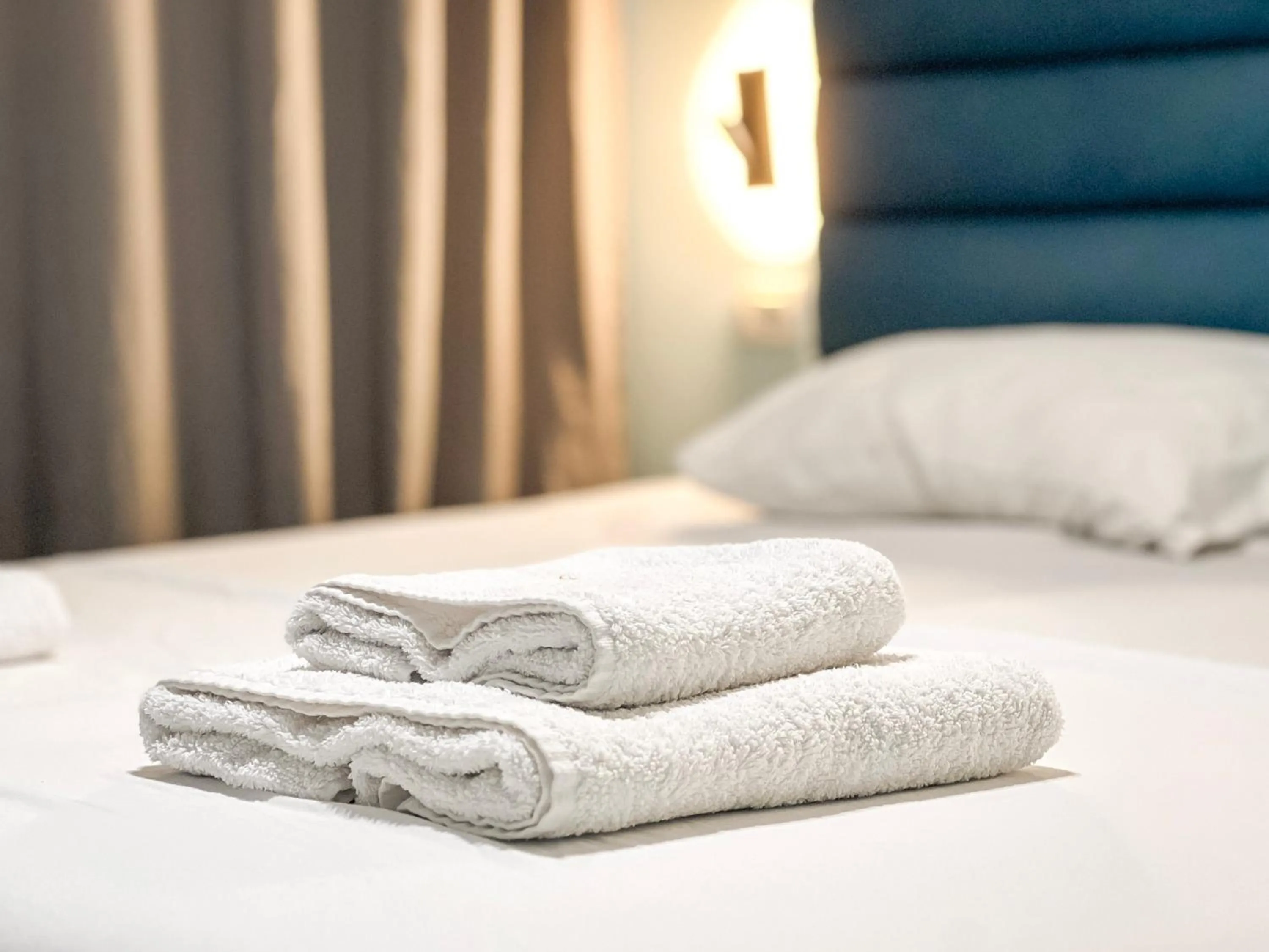 Bed in Hotel Tier Center