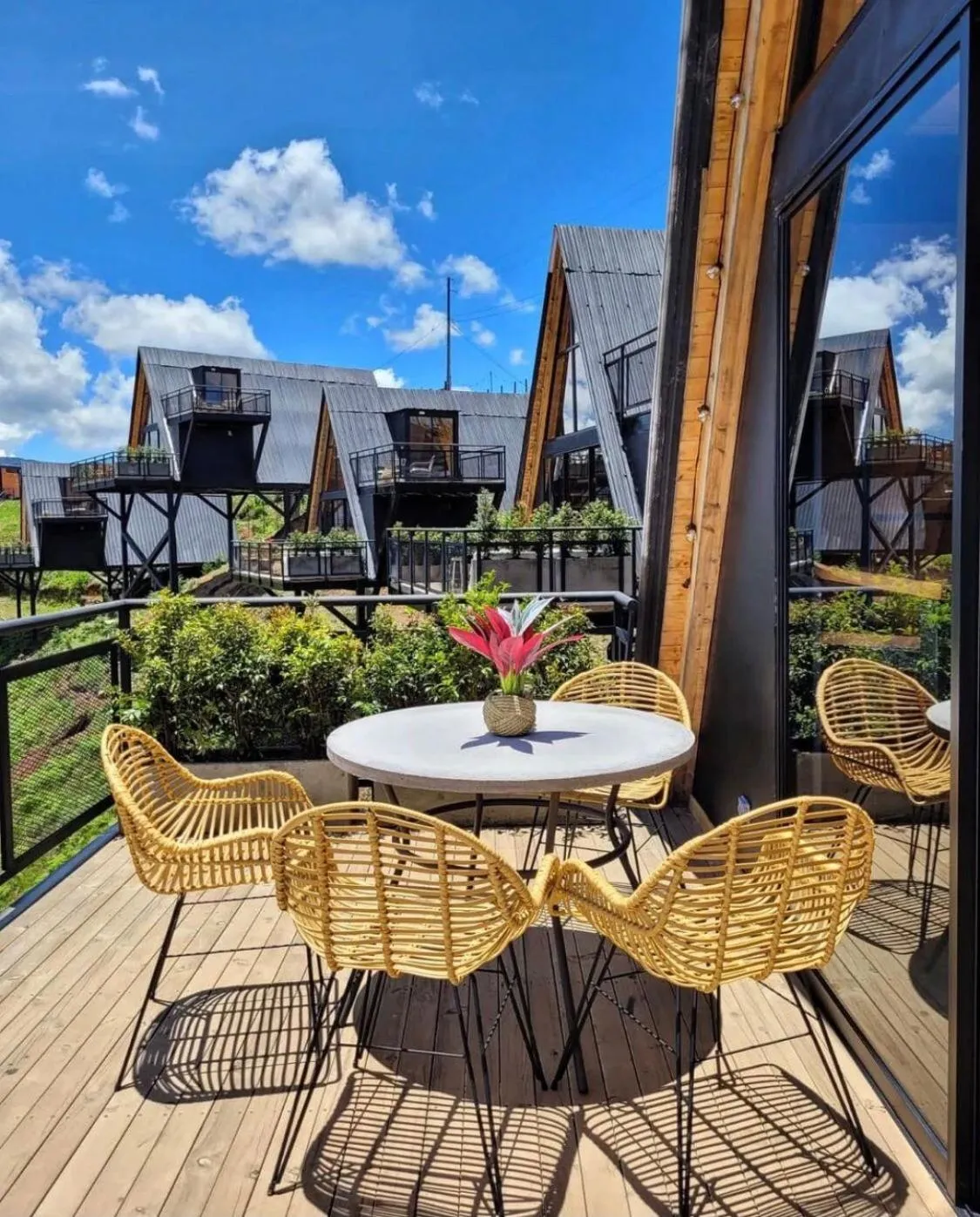 Balcony/Terrace in GRETEL CHALETS SUIZO