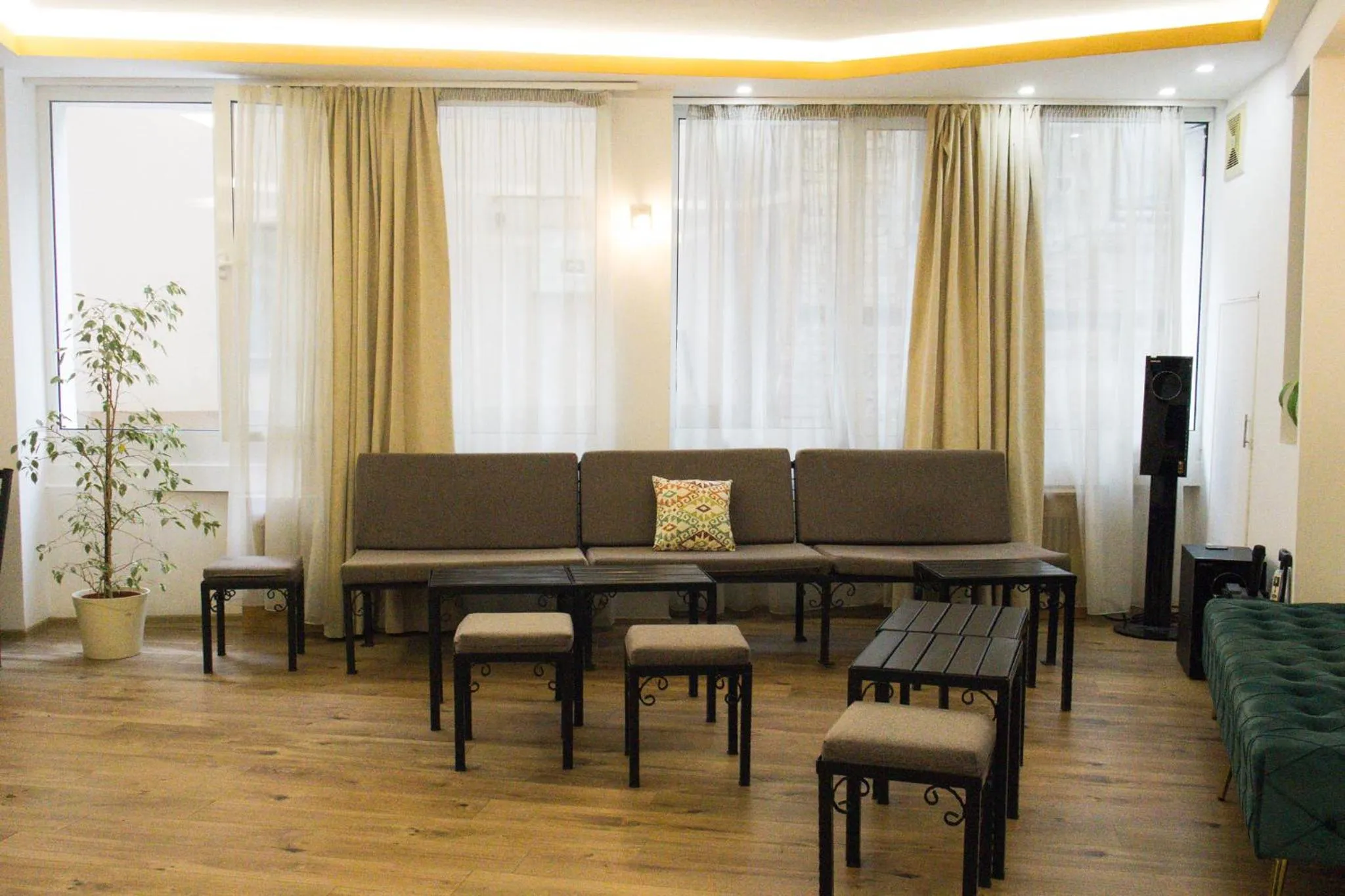 Seating area in Hotel Hayat
