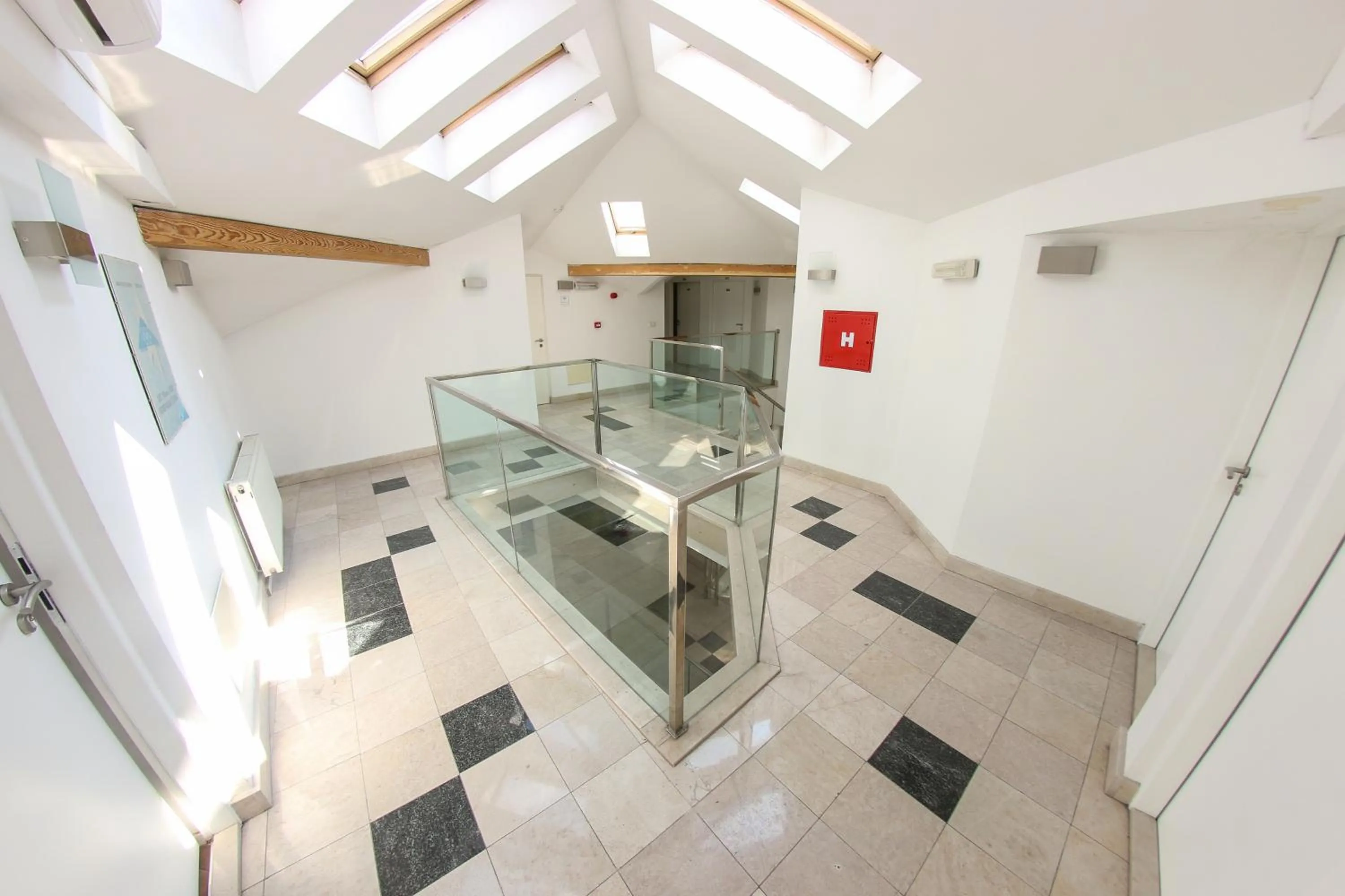 Property building in Hotel Hayat