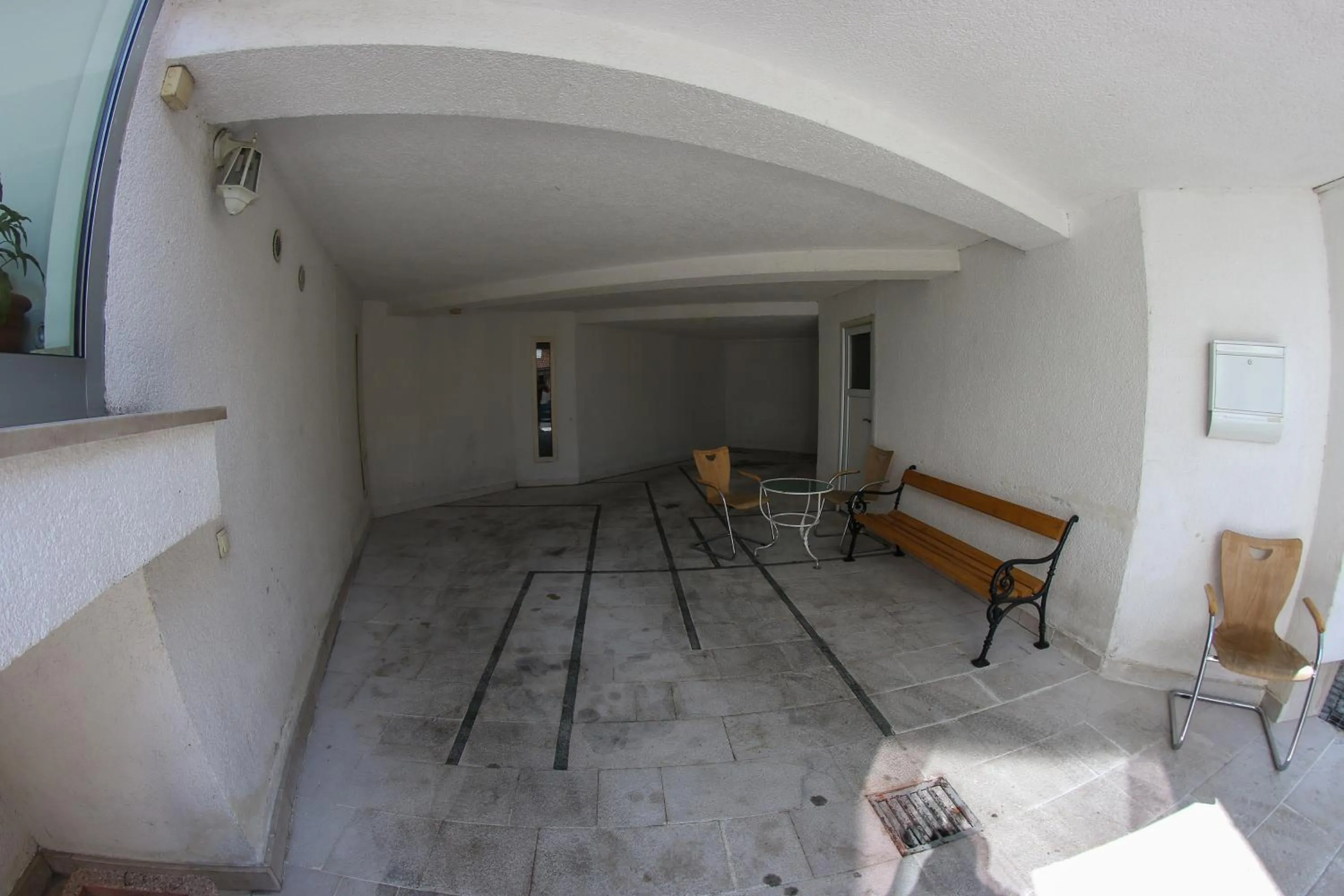 Parking in Hotel Hayat