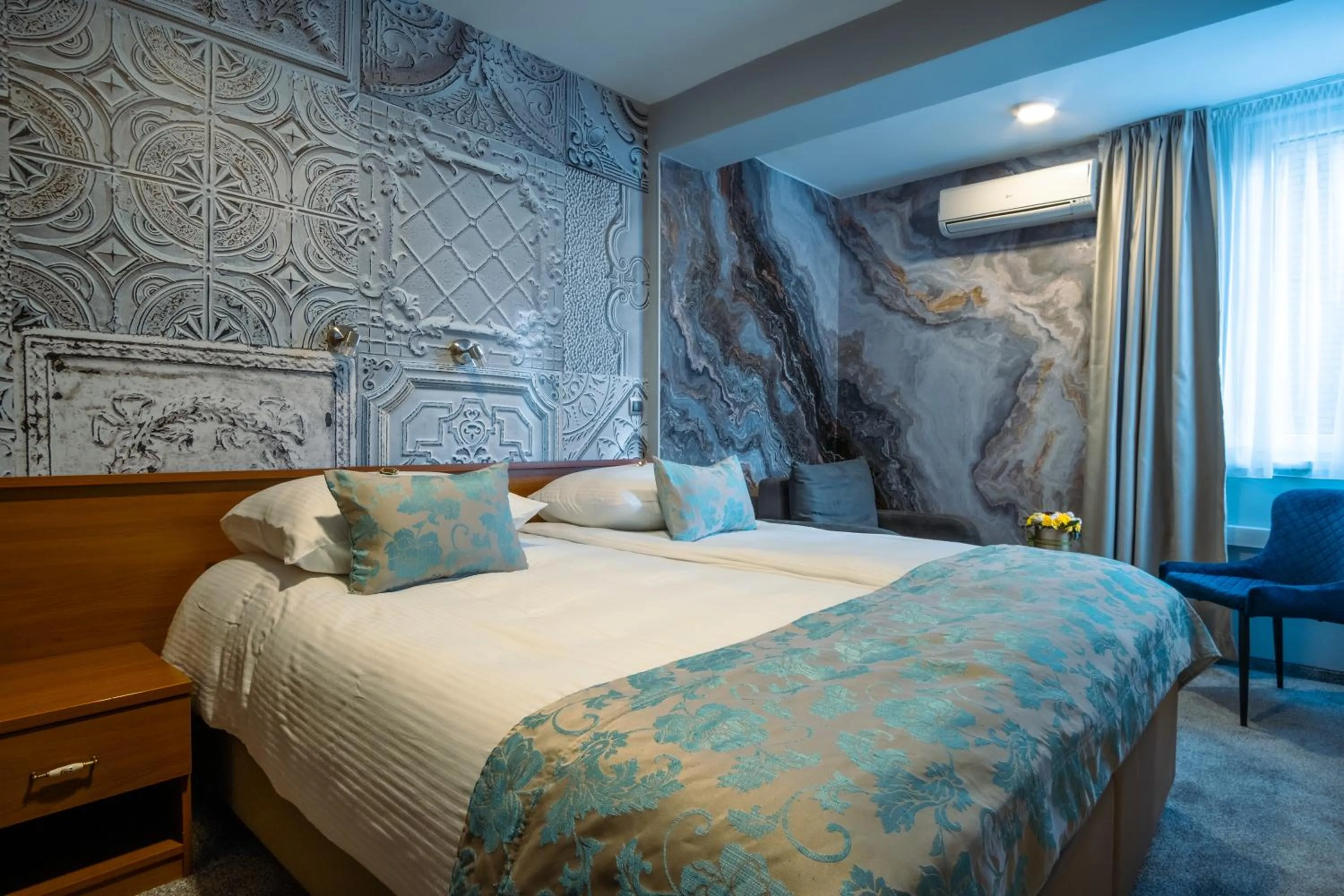 Bedroom, Bed in Hotel Villa Harmony - Free Parking