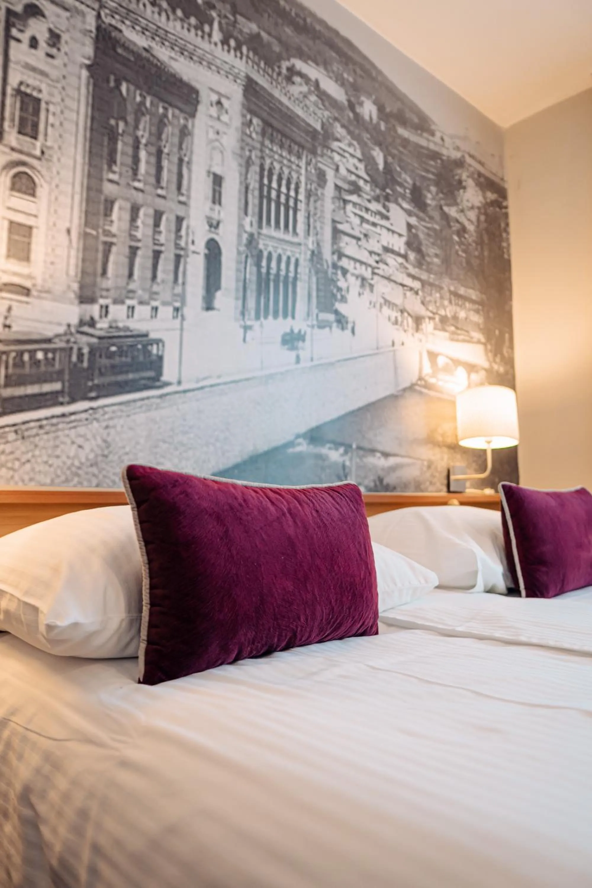 Bedroom, Bed in Hotel Villa Harmony - Free Parking