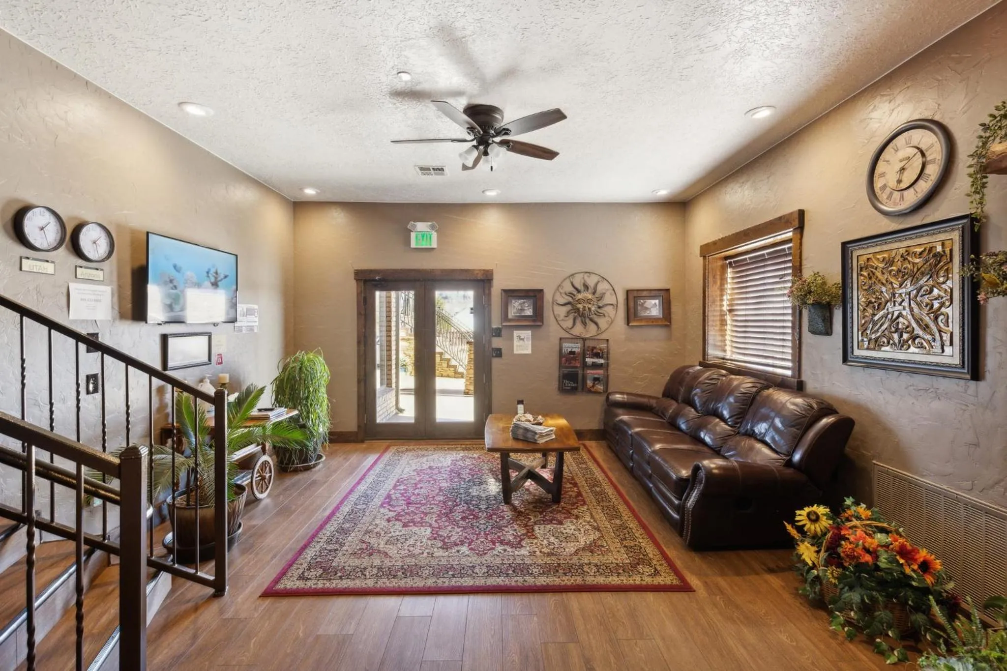Seating area in Zion Cliff Lodge