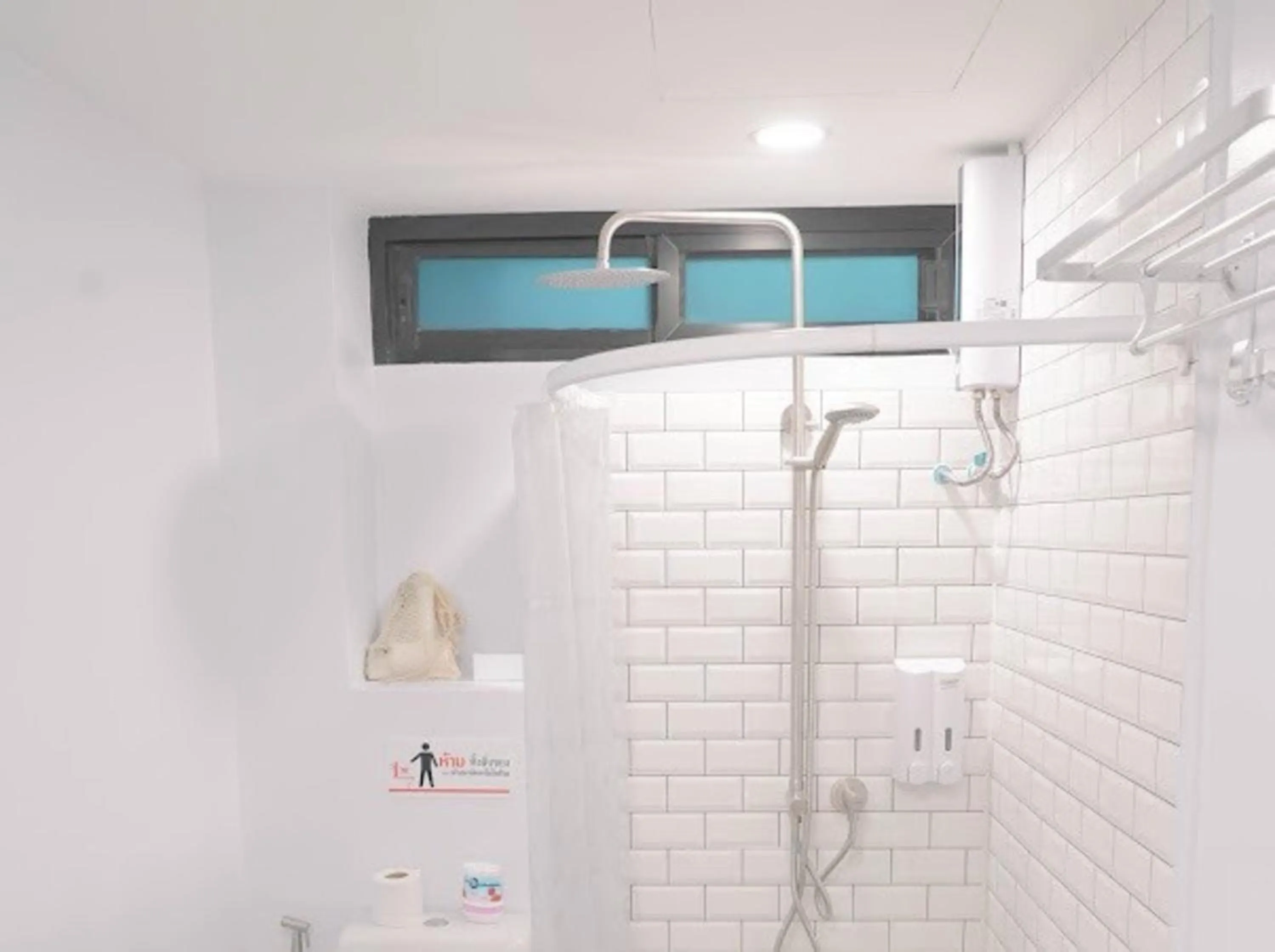 Shower in BnB98 Silom Hotel