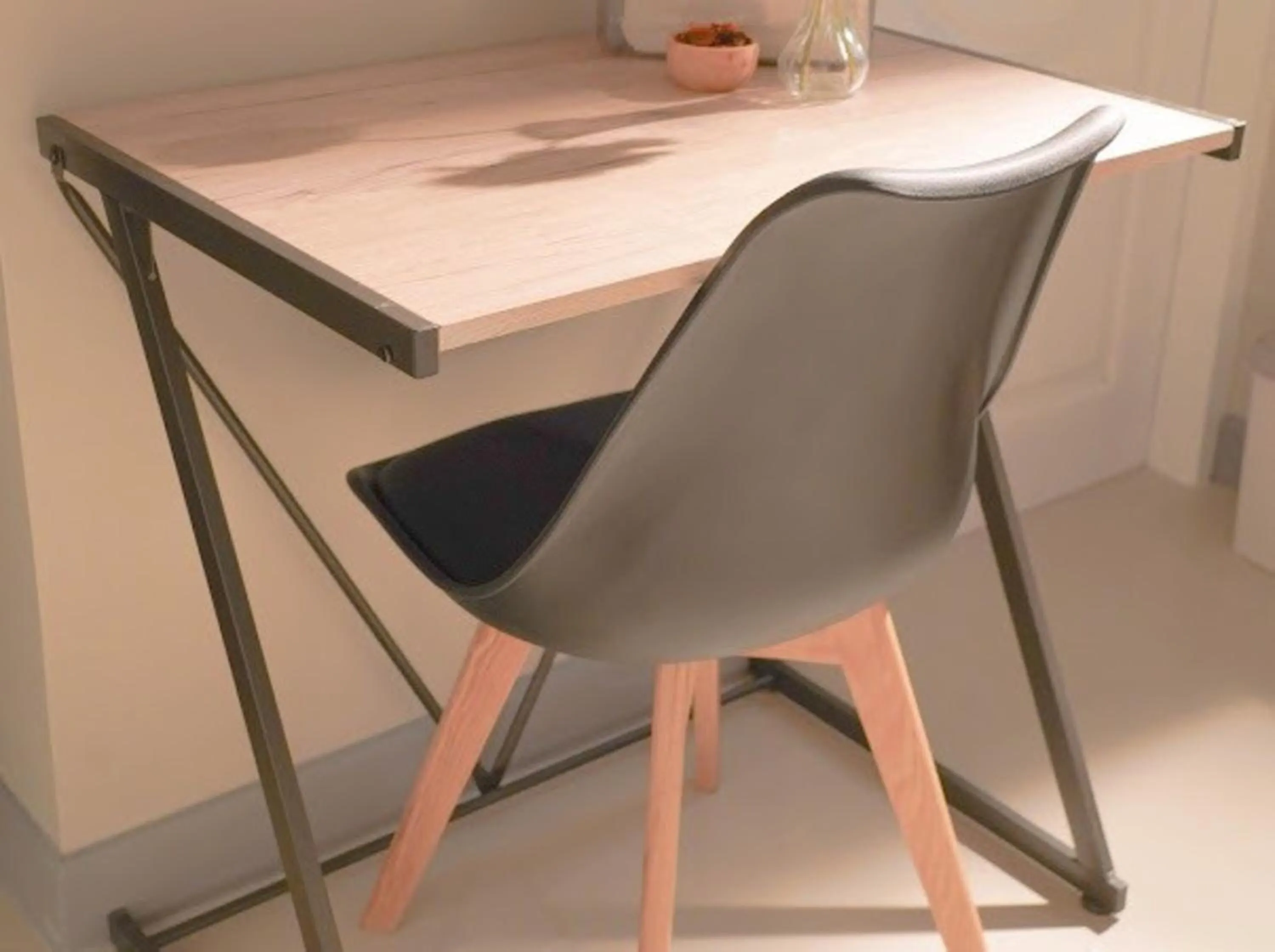 Dining area in BnB98 Silom Hotel