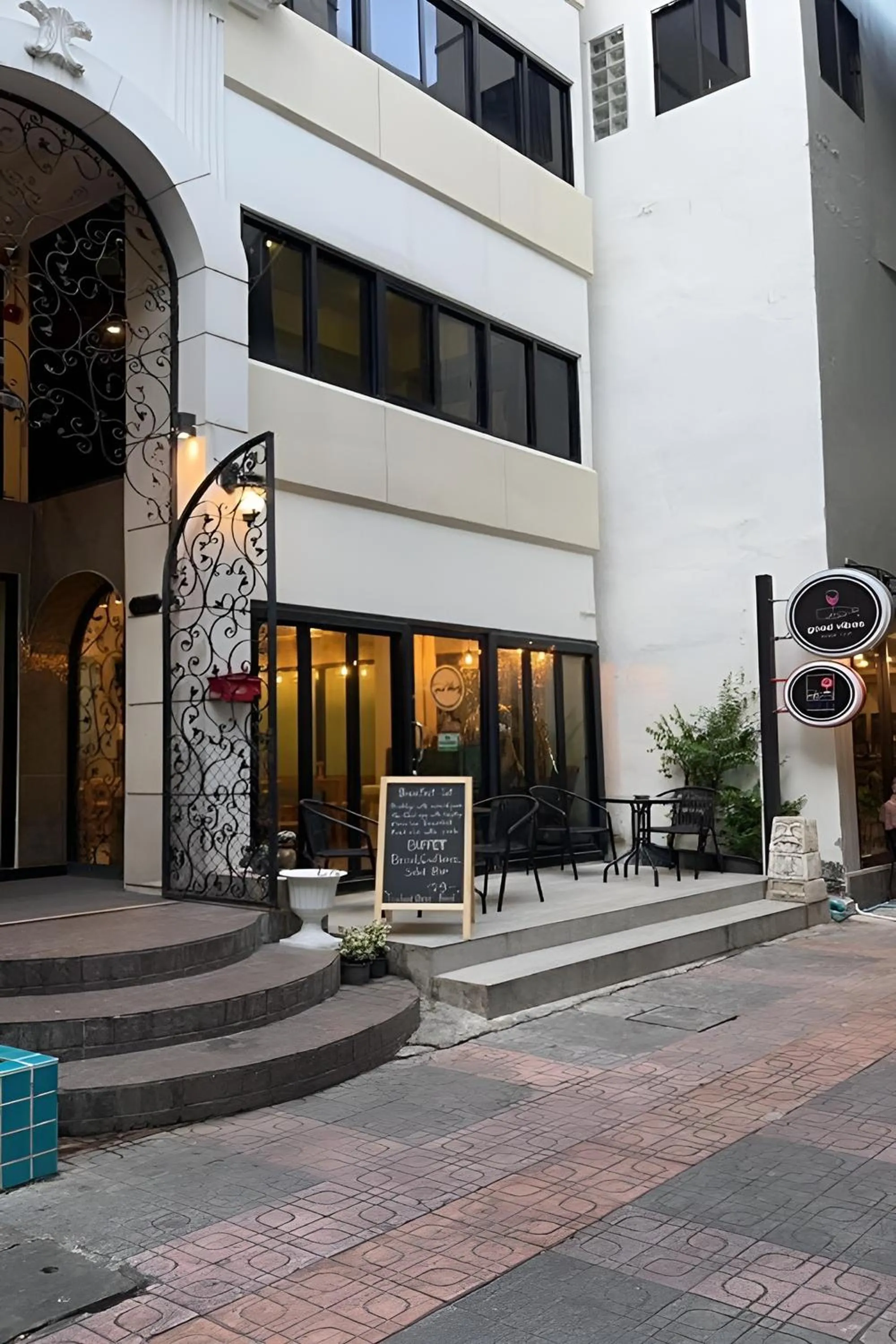 Property building in BnB98 Silom Hotel