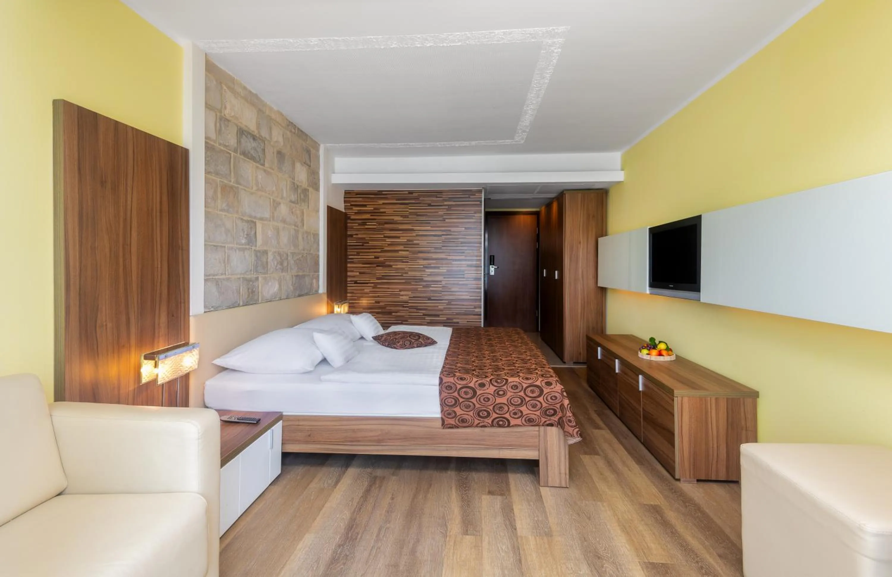 Bedroom, Bed in Hunguest Hotel Sun Resort