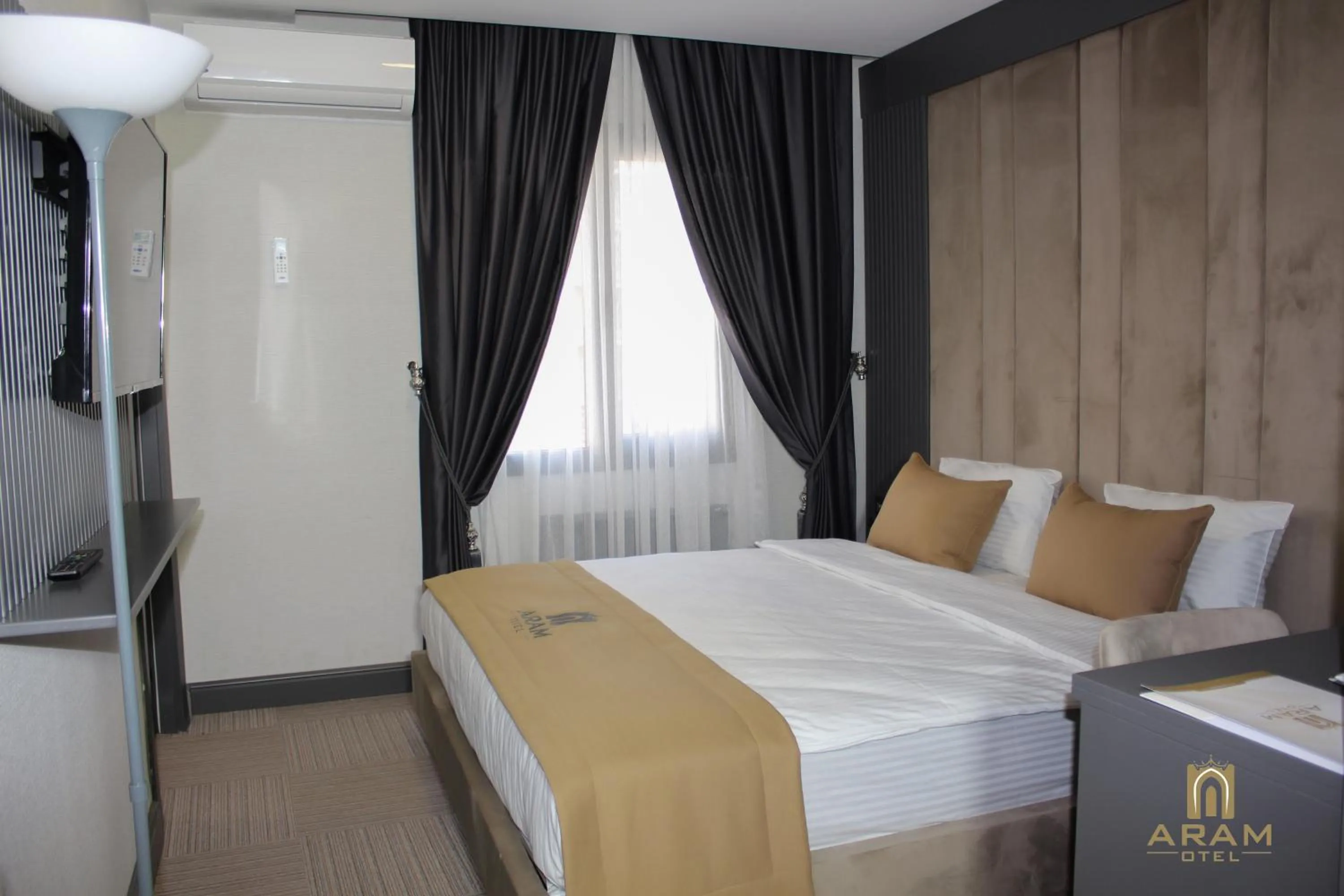 Bed in Aram Otel Business & Luxury