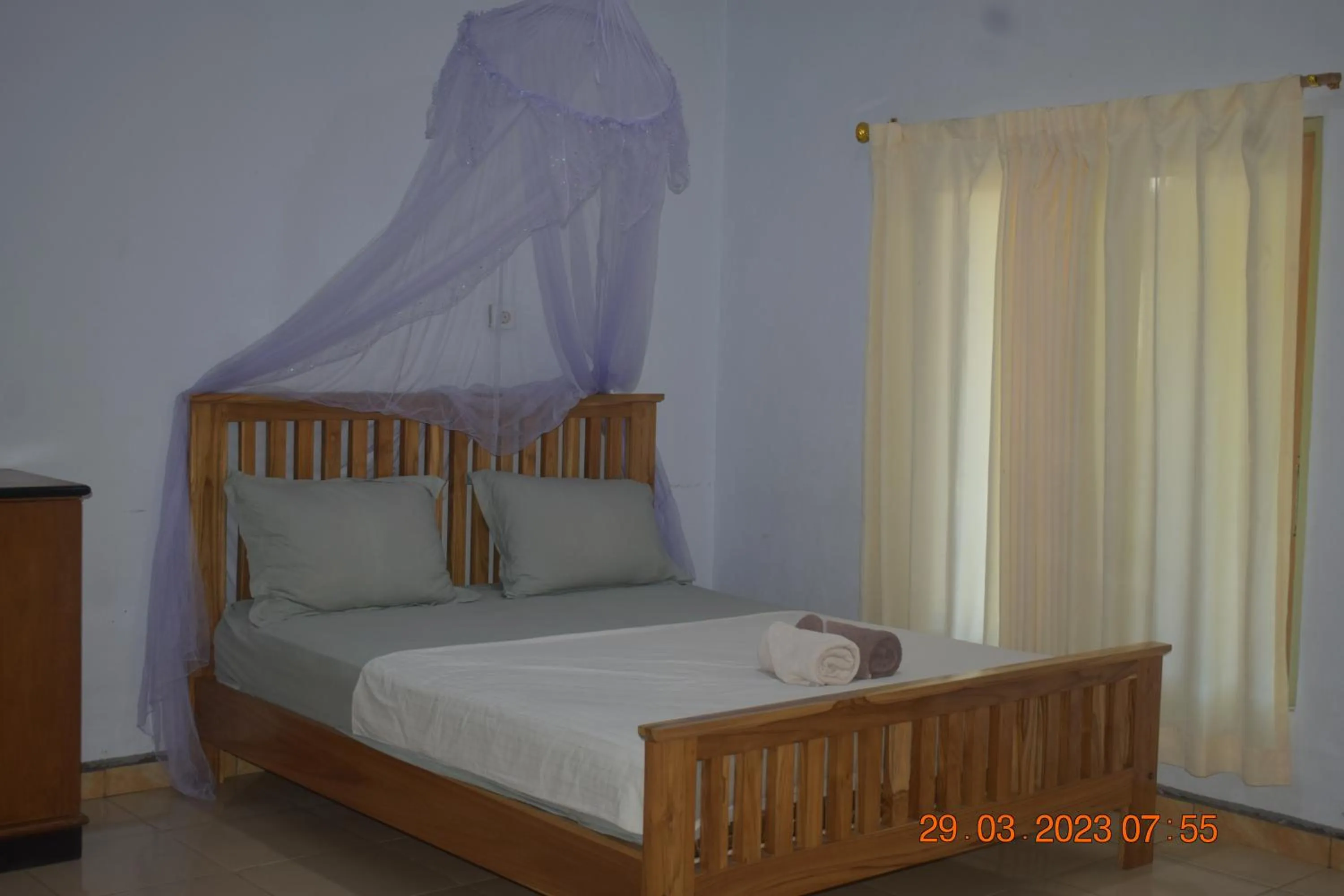 Bed in Del Mar Home Stay