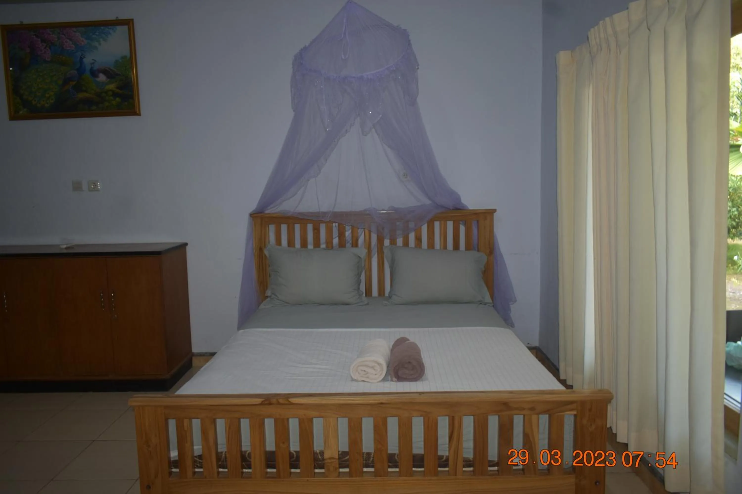 Bed in Del Mar Home Stay