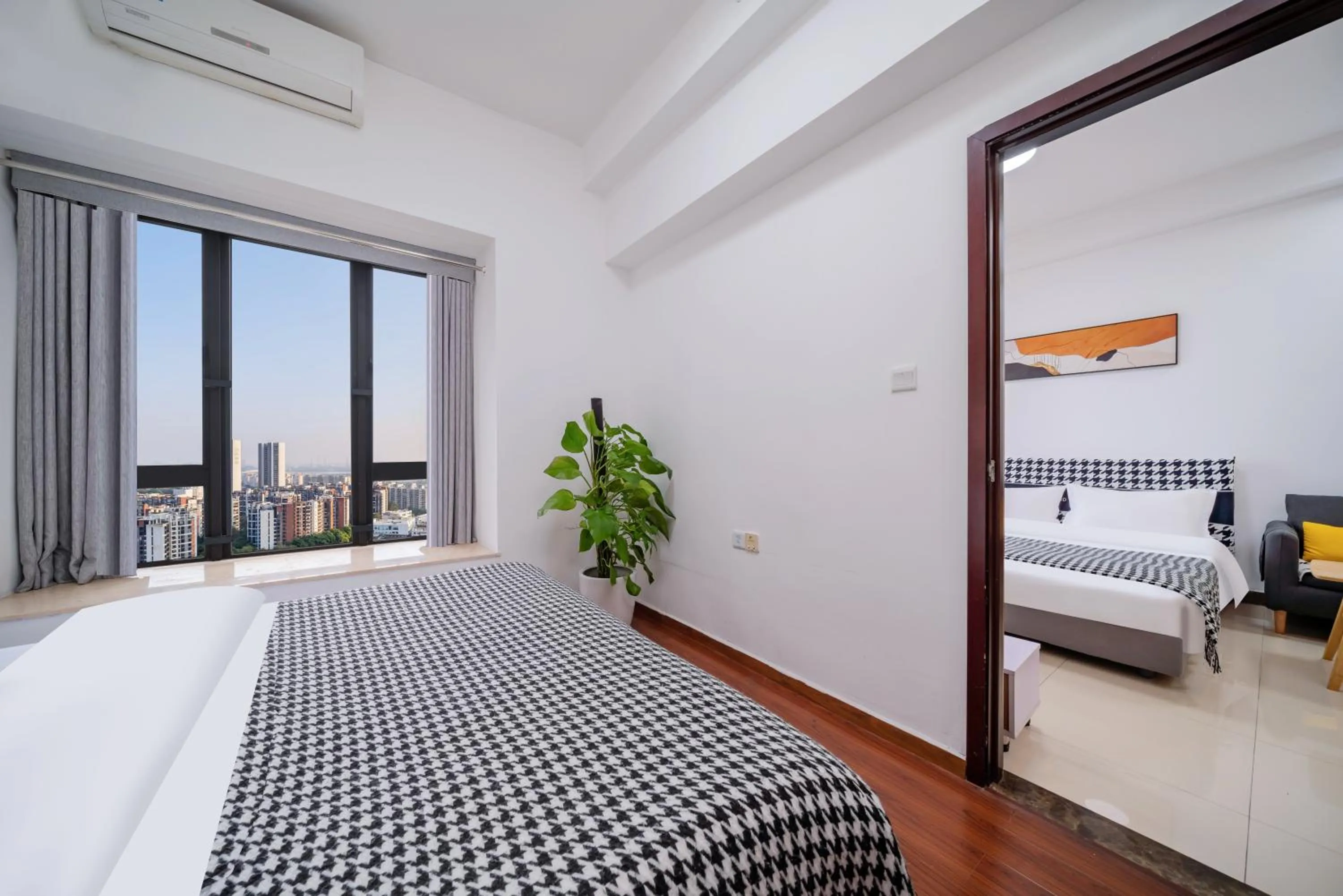 Photo of the whole room in Guangzhou Lijing Aparthotel Pazhou Exhibition Center - Next to Exit D of Wanshengwei MTR Station