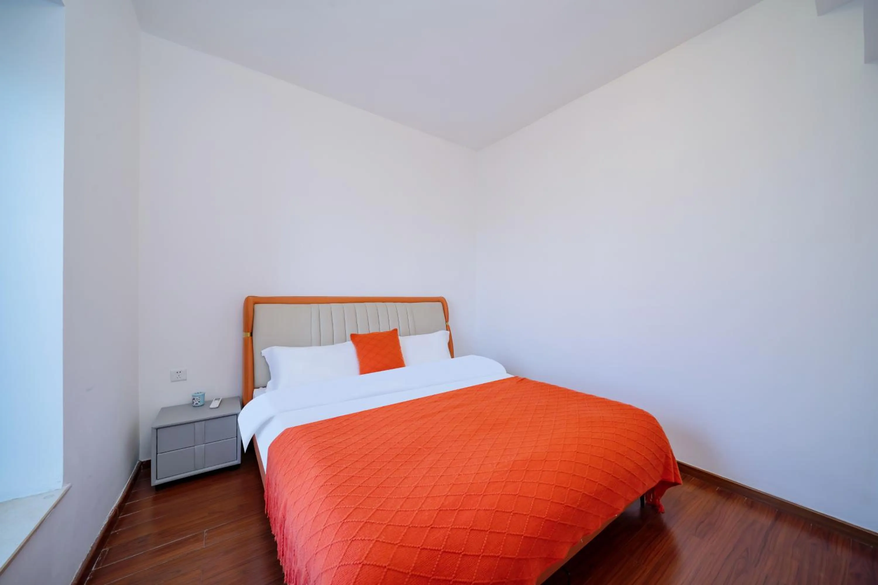 Guangzhou Lijing Aparthotel Pazhou Exhibition Center - Next to Exit D of Wanshengwei MTR Station