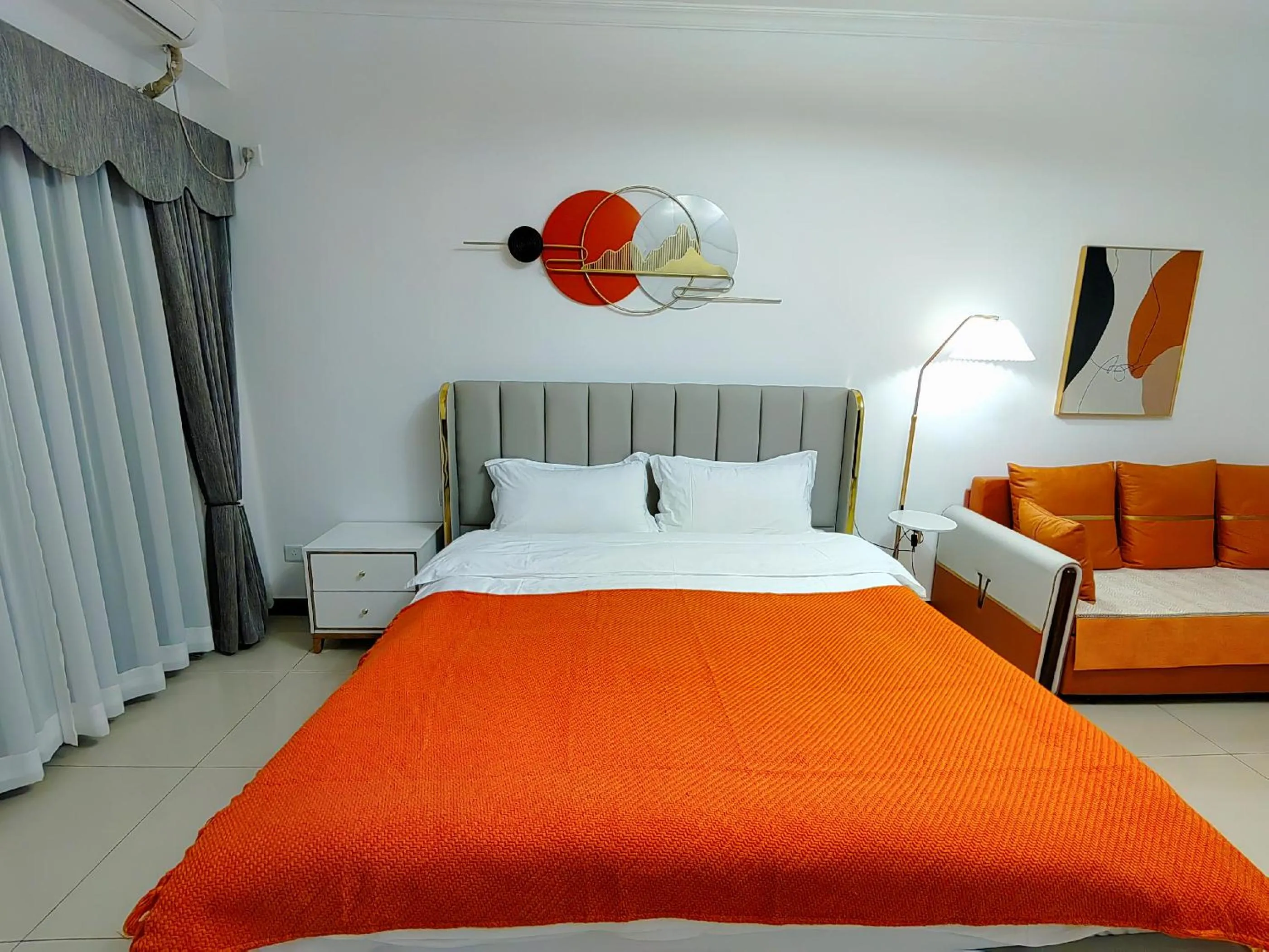 Guangzhou Lijing Aparthotel Pazhou Exhibition Center - Next to Exit D of Wanshengwei MTR Station