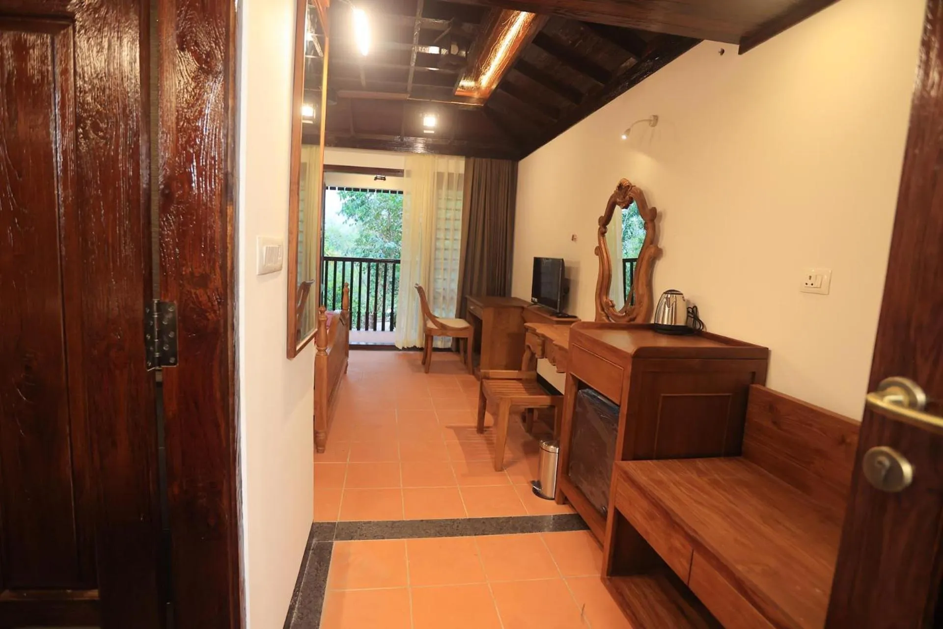 Photo of the whole room in Heaven Inn Munnar