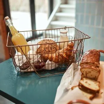 Breakfast in Suvelfabryk