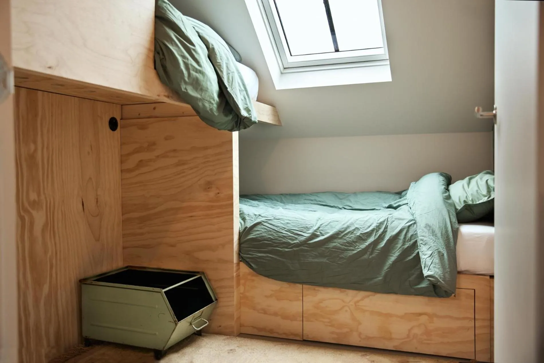 bunk bed, Bed in Suvelfabryk