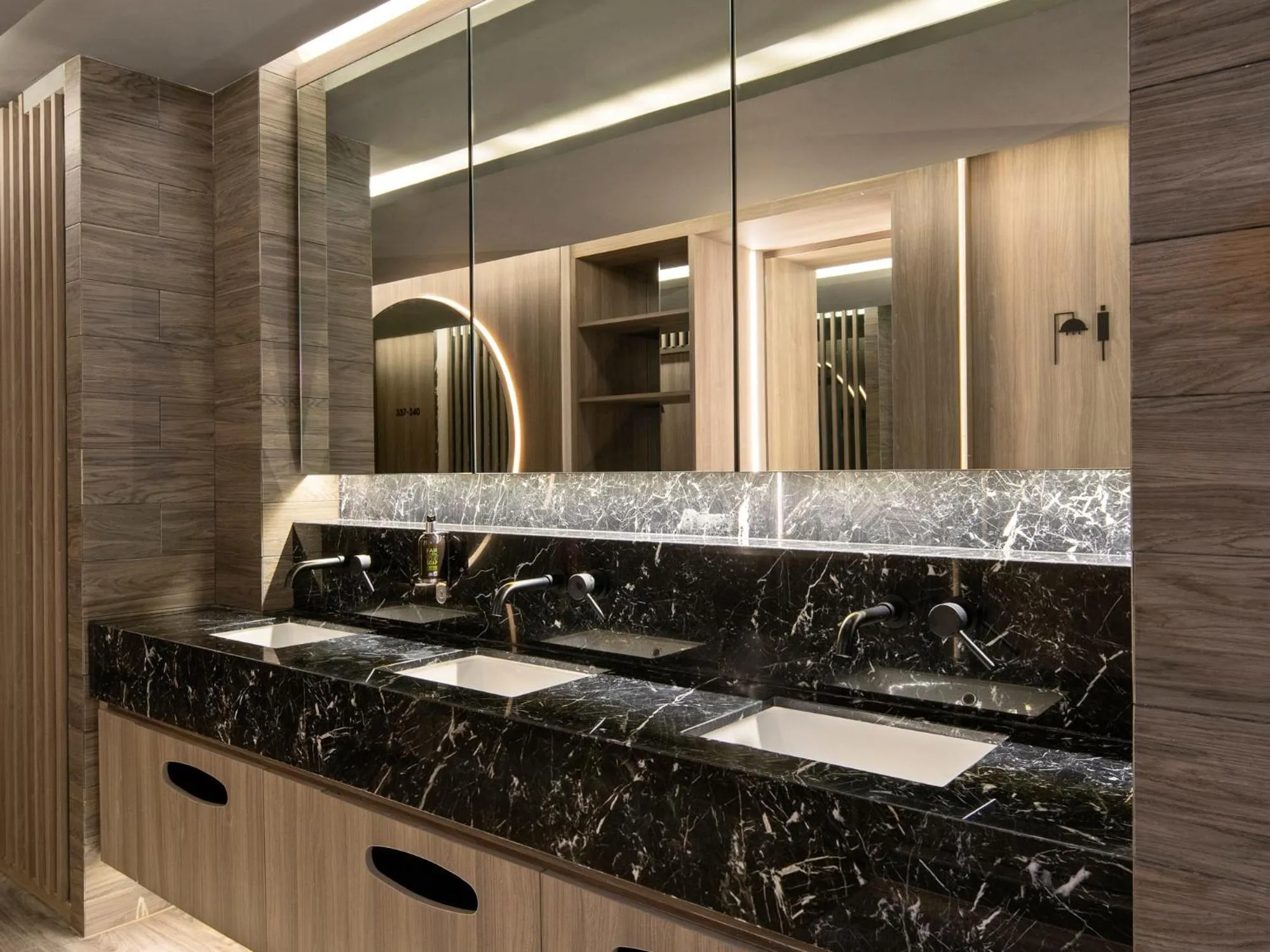 Bathroom in ST Signature Tanjong Pagar, DAYUSE, 8 hours, 10AM-6PM