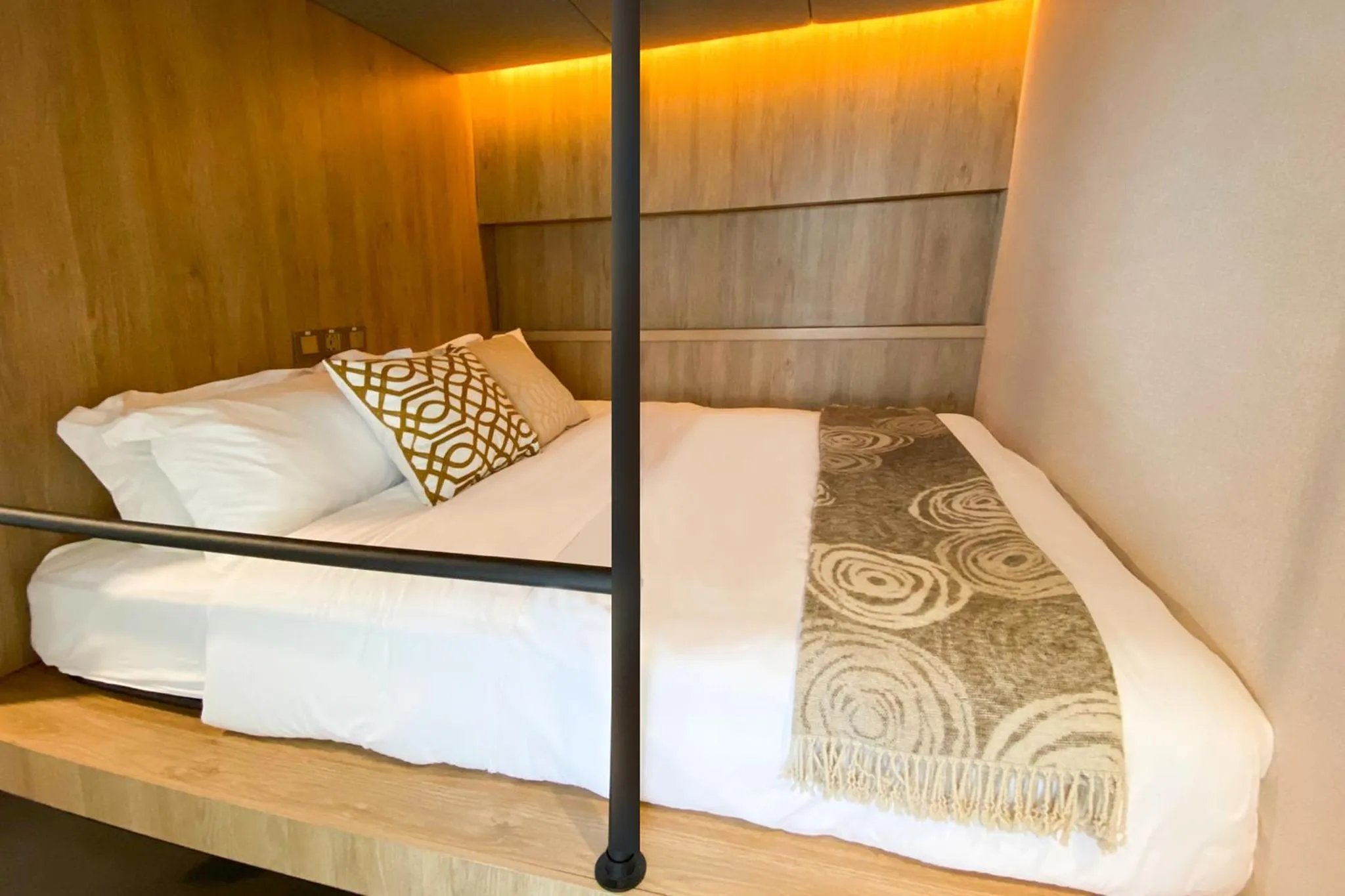 Bed in ST Signature Tanjong Pagar, SHORT OVERNIGHT, 12 hours, 8PM-8AM