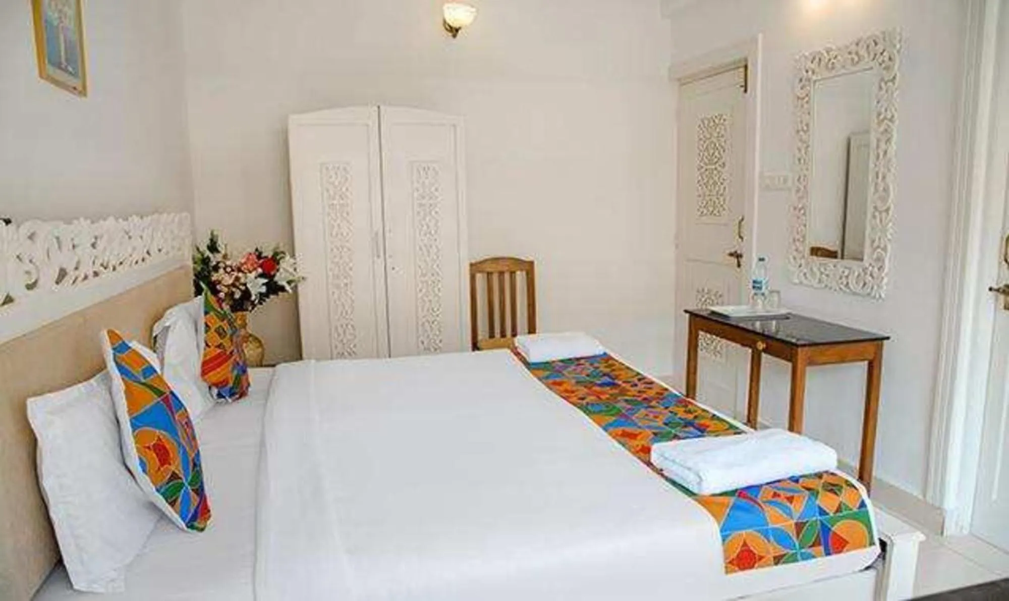 Bed in Via Toro Highland Beach Resort With Pool - 500M From Candolim Beach