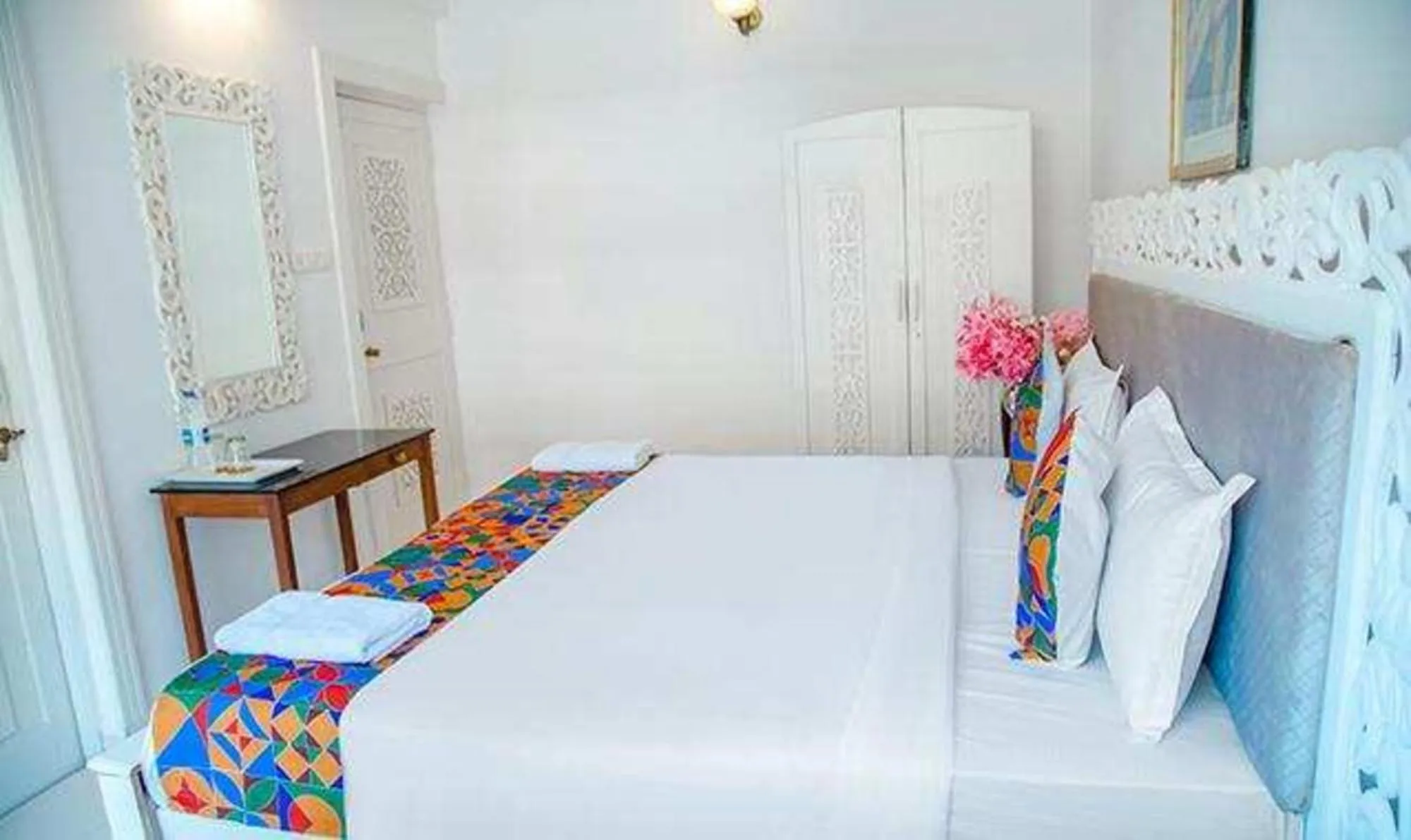 Bed in Via Toro Highland Beach Resort With Pool - 500M From Candolim Beach