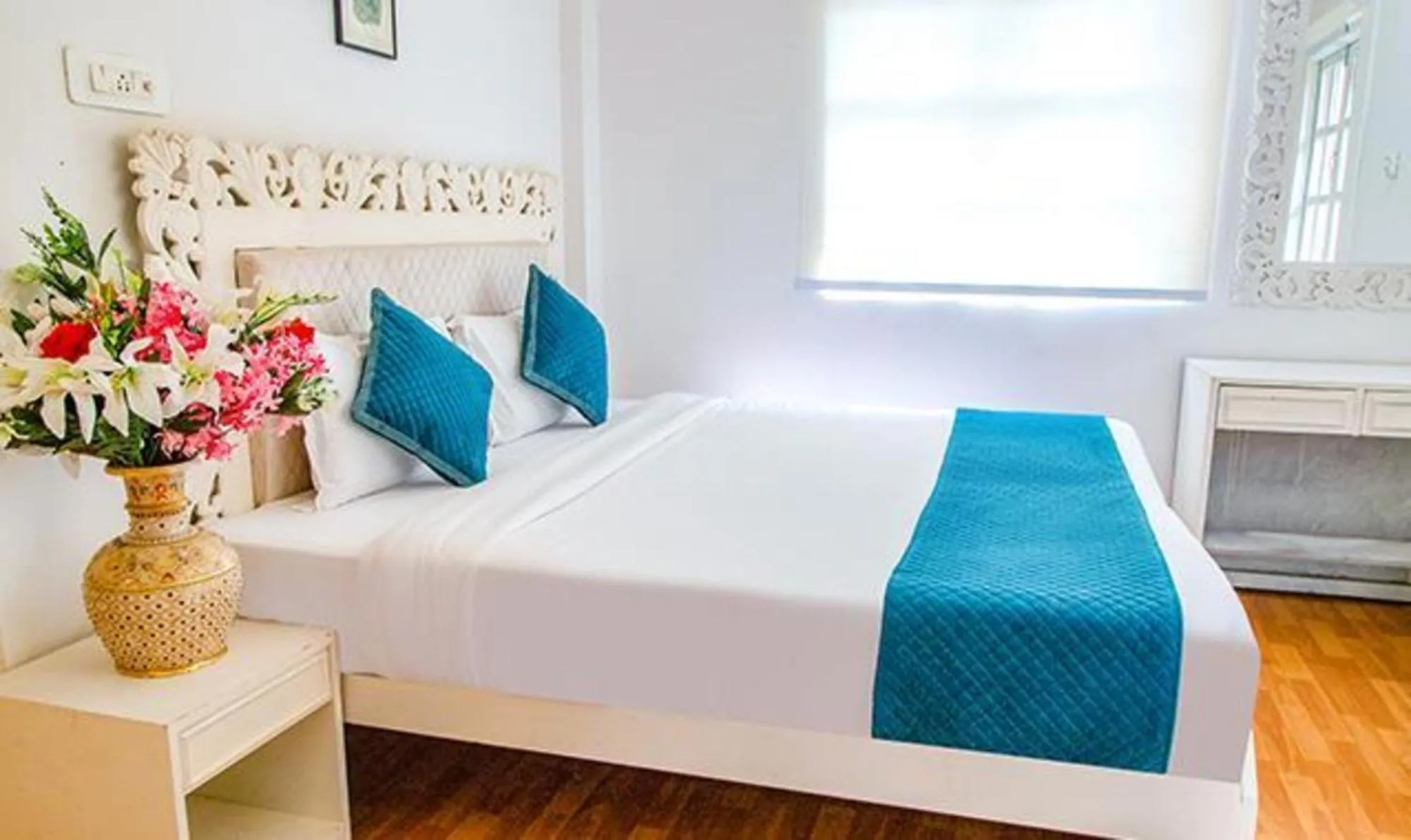 Bed in Via Toro Highland Beach Resort With Pool - 500M From Candolim Beach