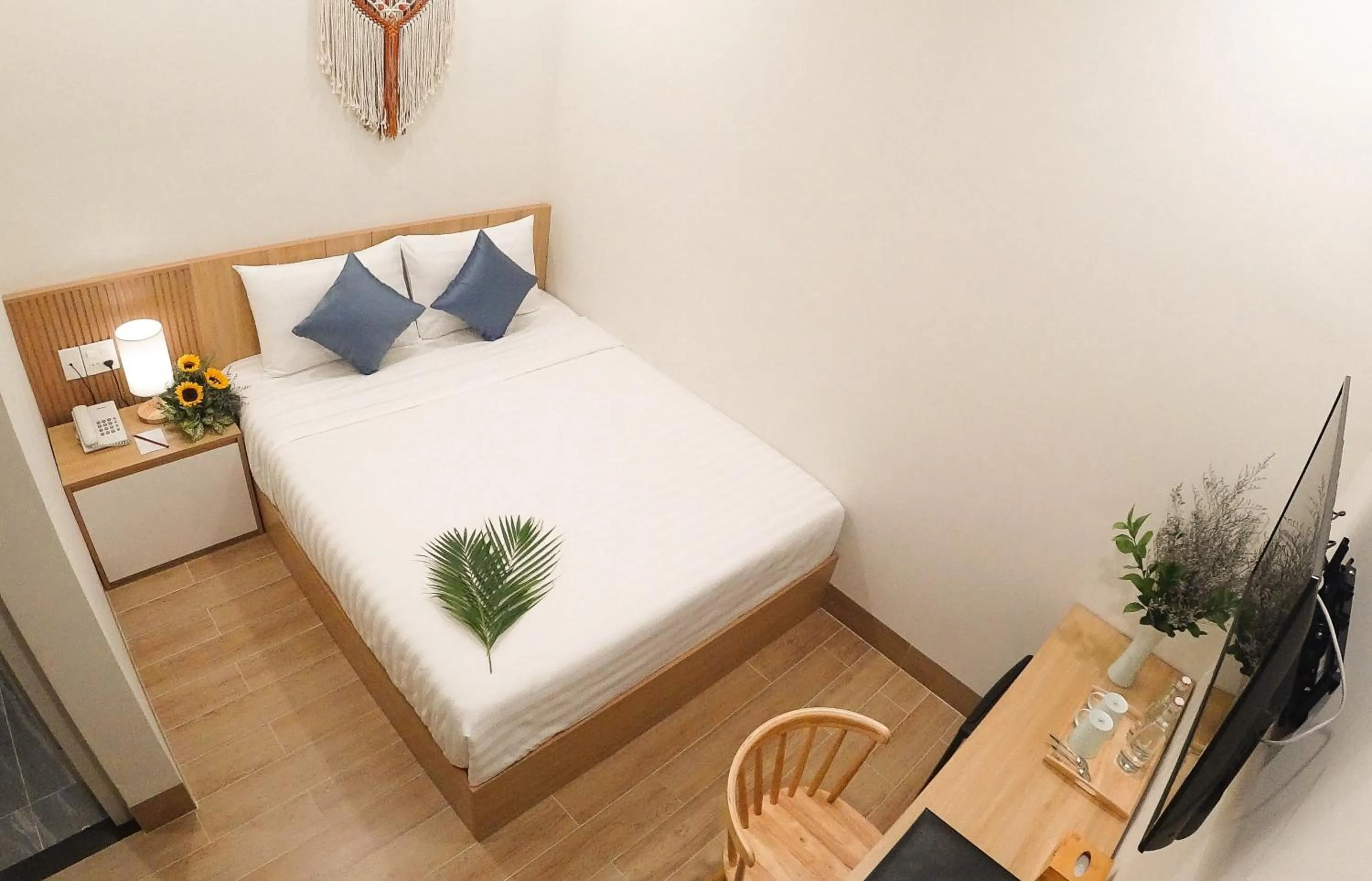 Bedroom, Bed in Vy's House Phanthiet Hotel