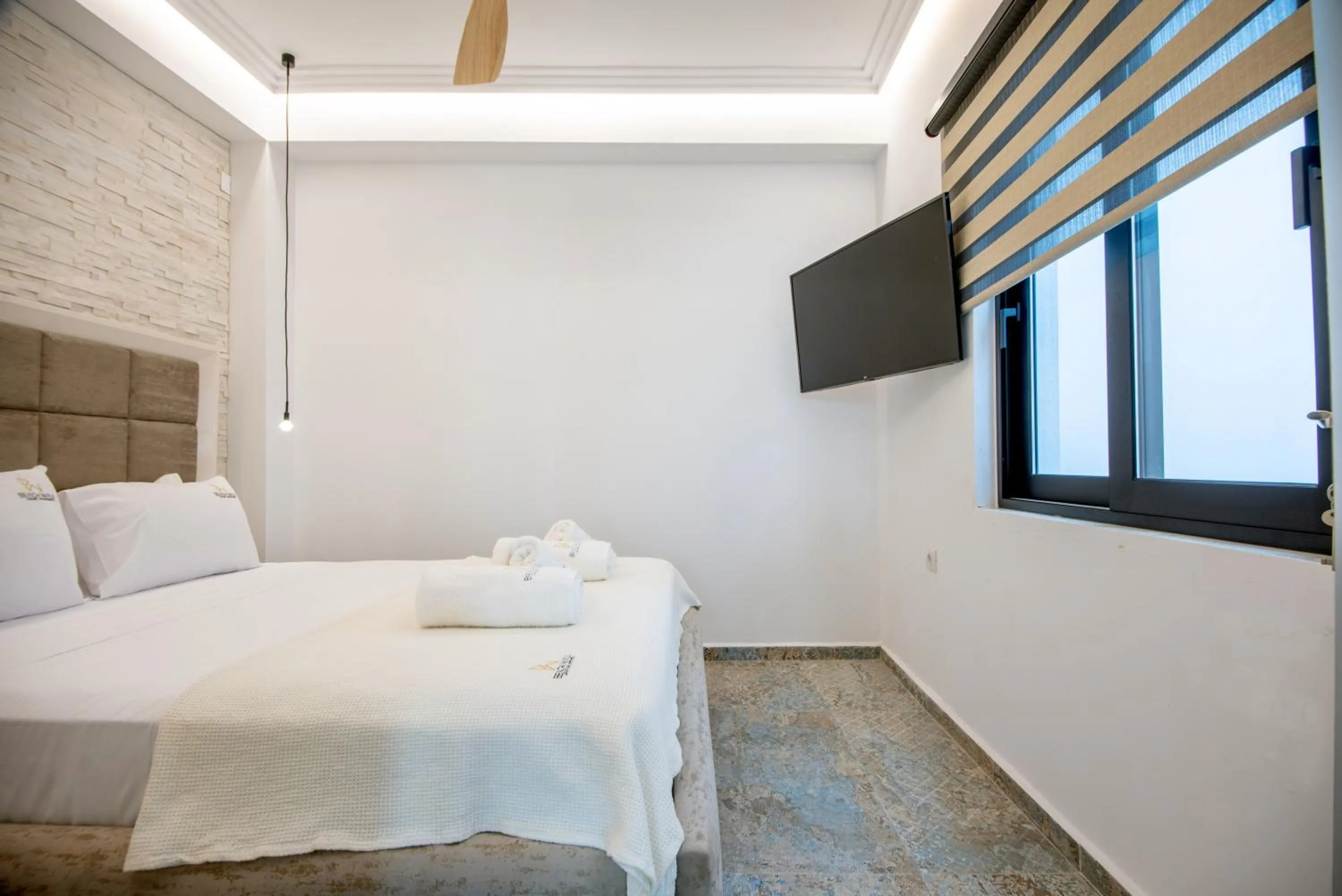 Bedroom, Bed in Beach Walk Luxury Suites