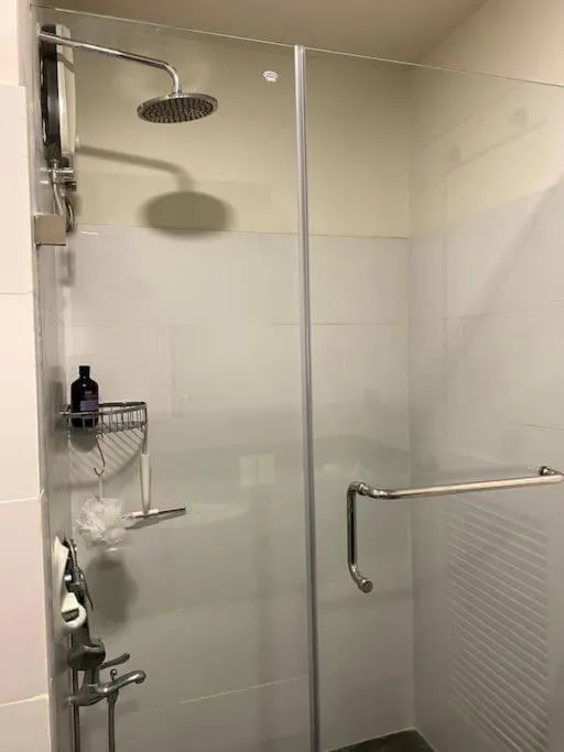 Shower in Modern Condo Apt in Flair Tower South, Mandaluyong