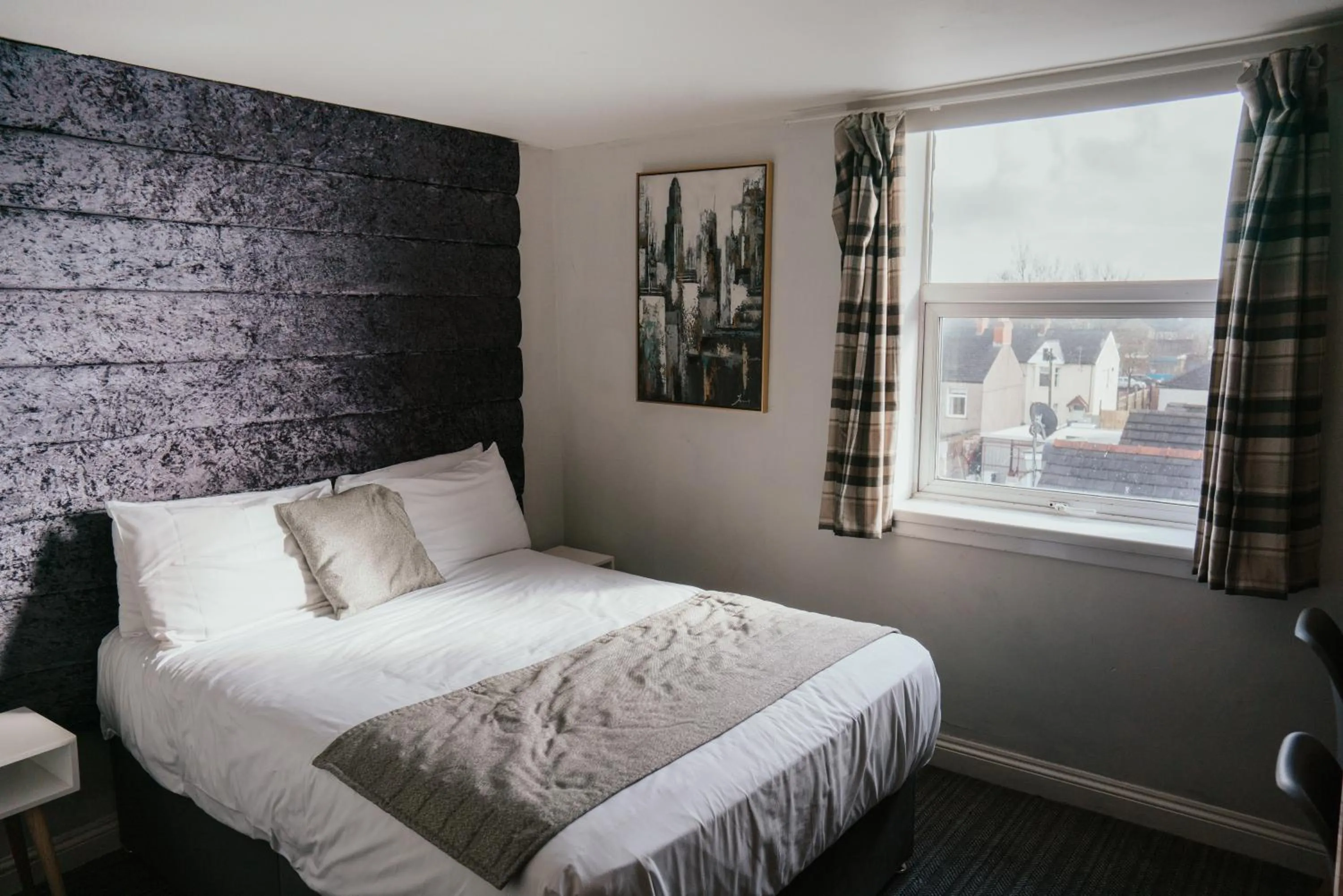 Bed in Hotels 24-7 - The Old Victoria Hotel