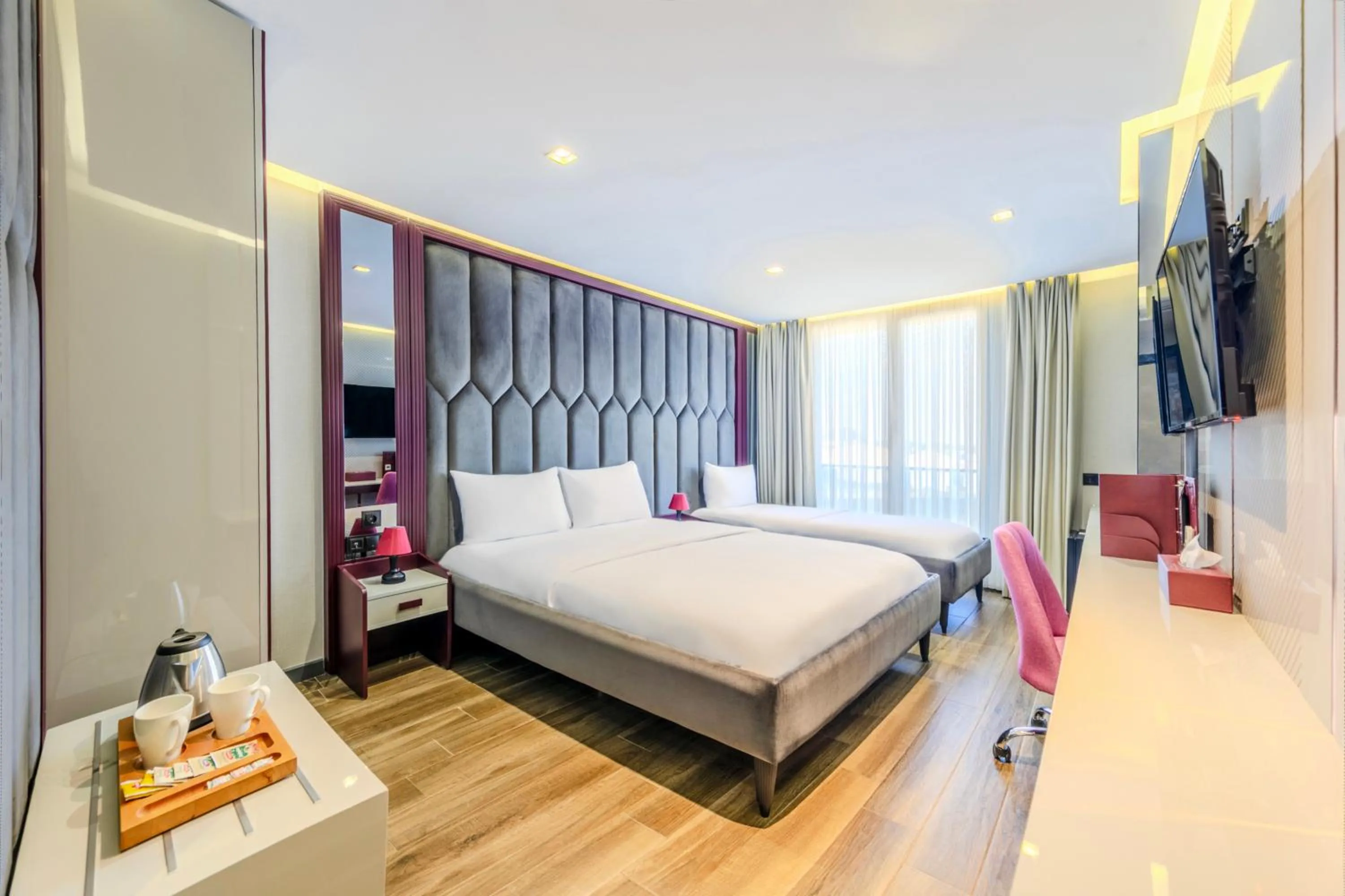 Bed in Heaven Premium Hotel Restaurant & Airport Shuttle