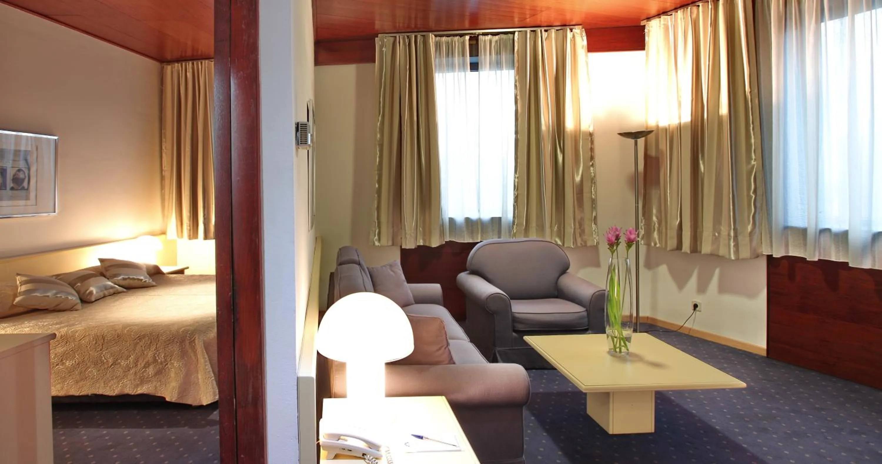 Photo of the whole room in Hotel Slavija Lux